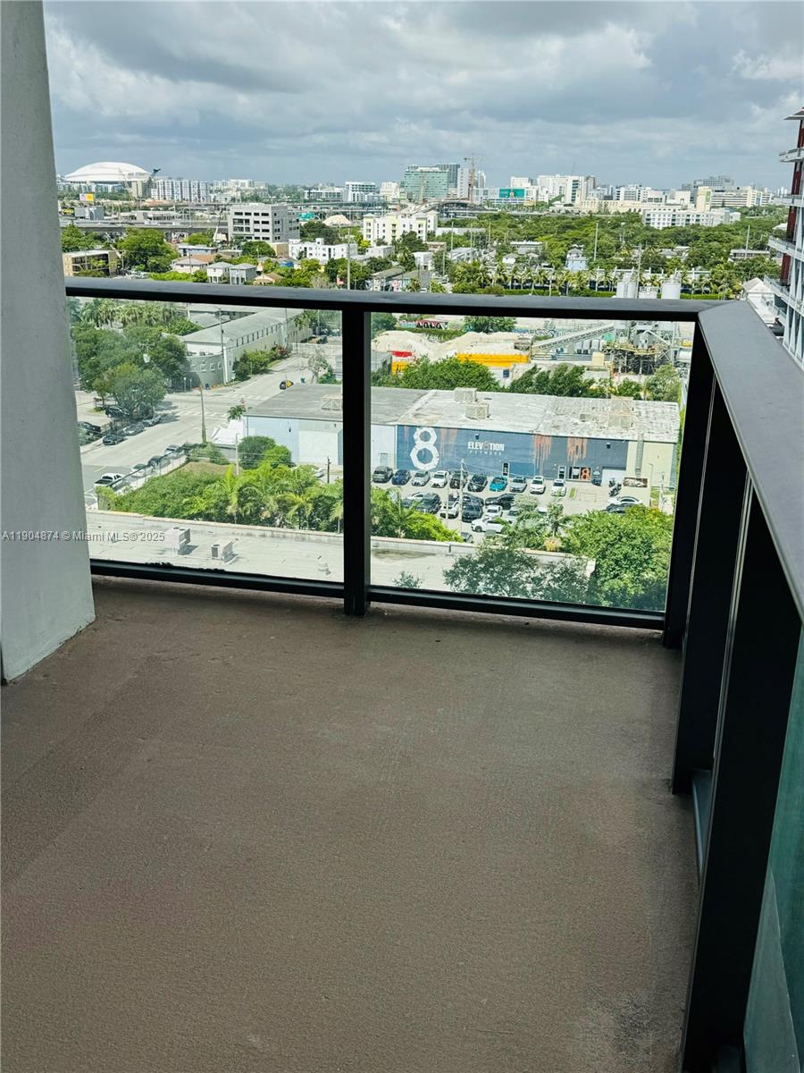 CANVAS CONDO - Residential