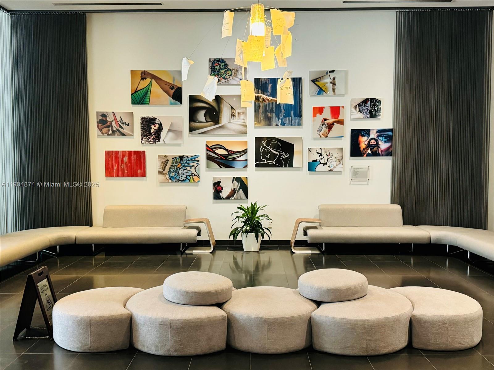 CANVAS CONDO - Residential