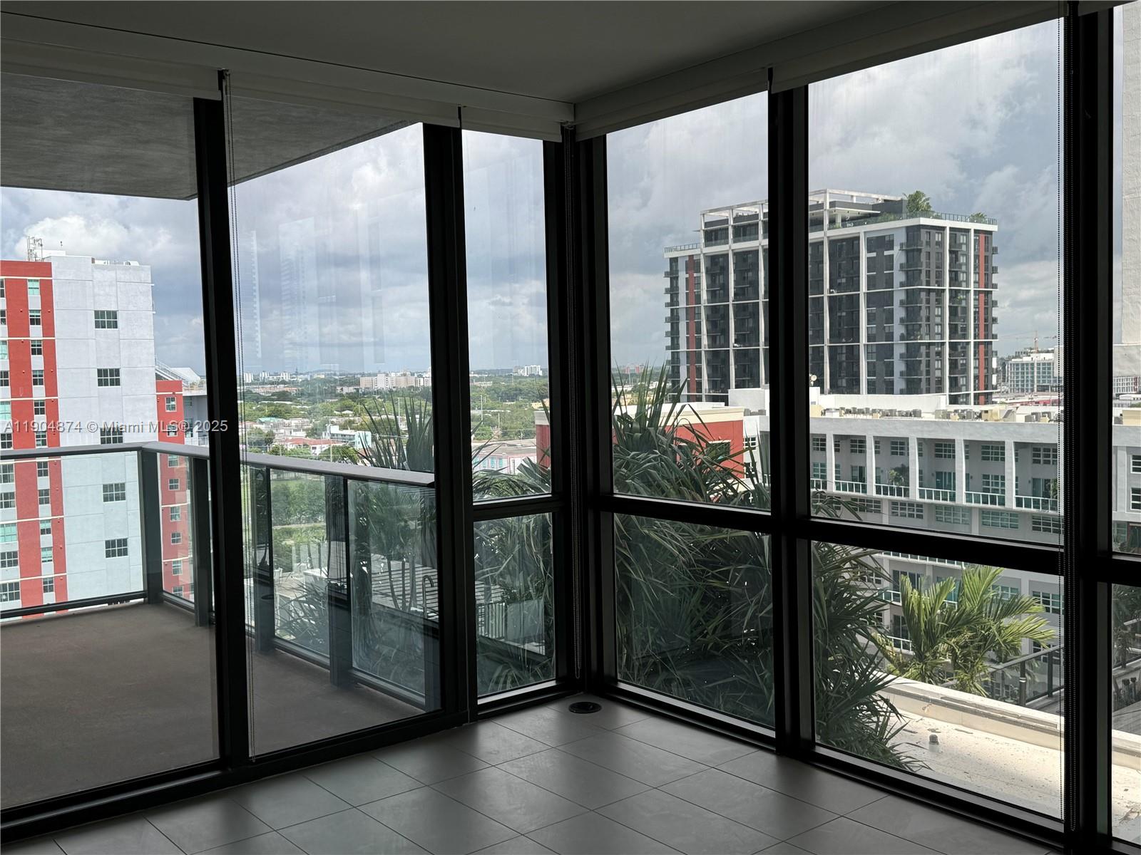 CANVAS CONDO - Residential