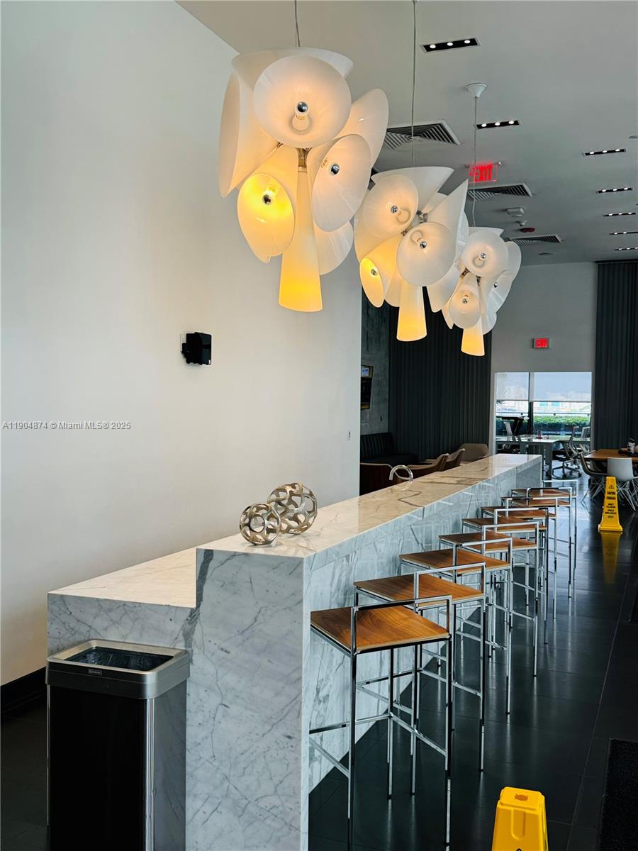 CANVAS CONDO - Residential