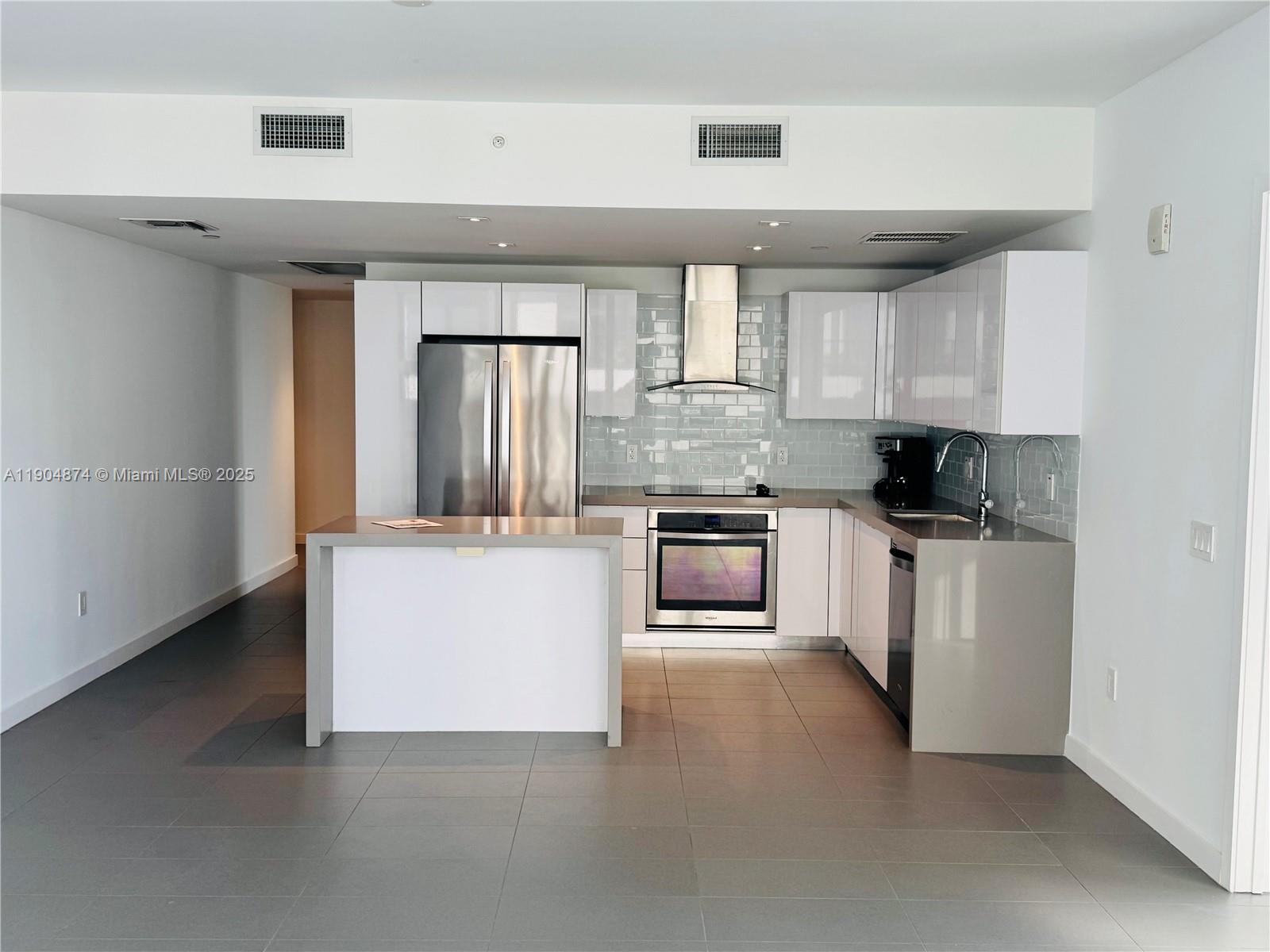 1600 NE 1st Ave 1016