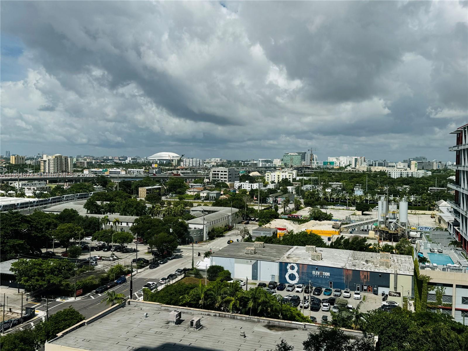 CANVAS CONDO - Residential