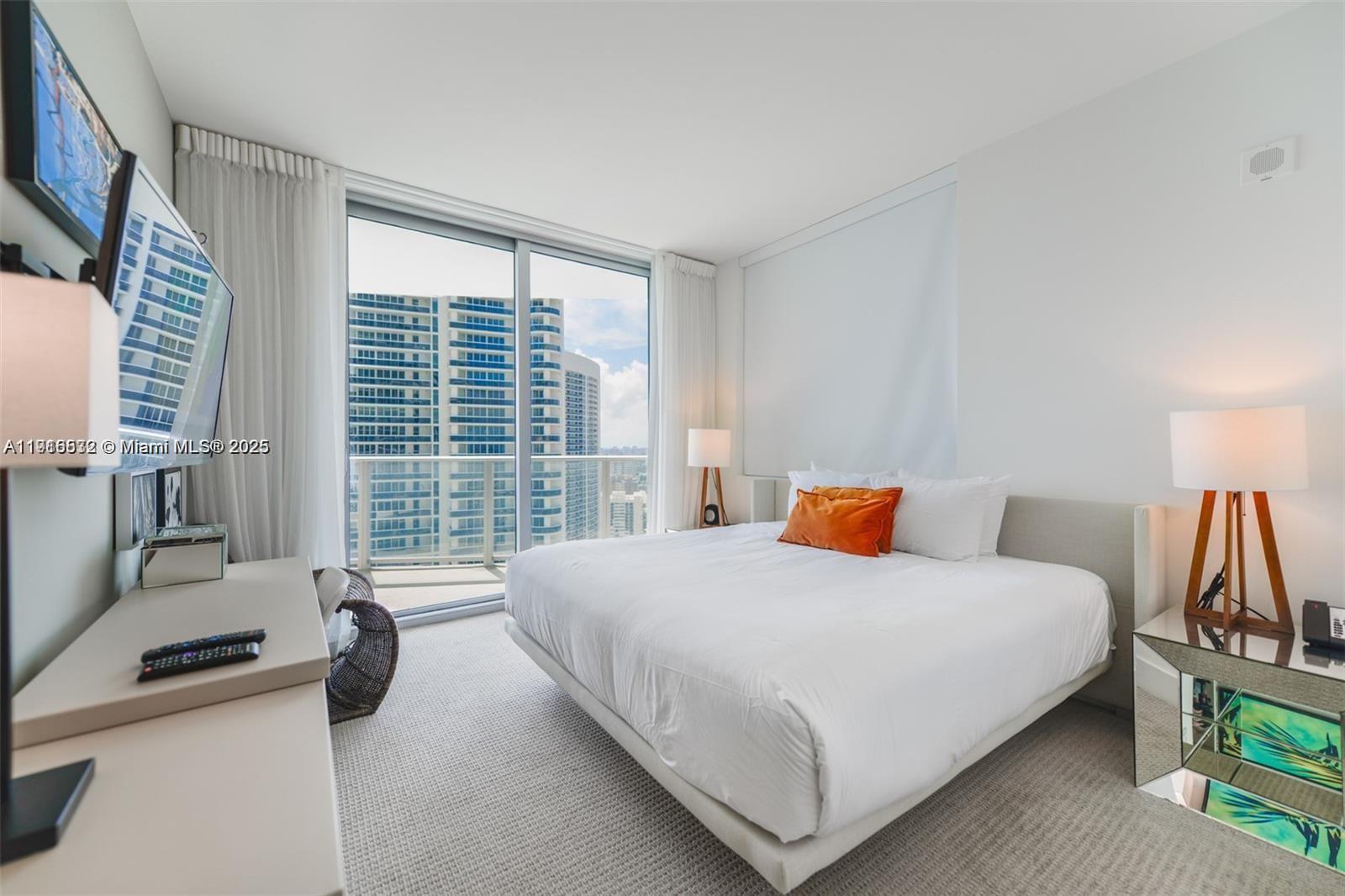 4111 S Ocean Dr 2711