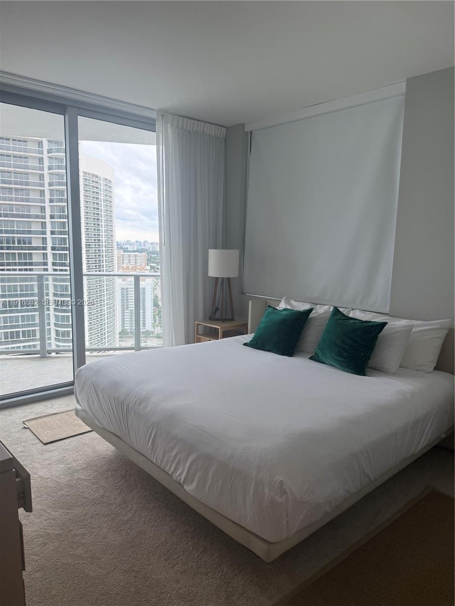 LYFE HYDE - Residential