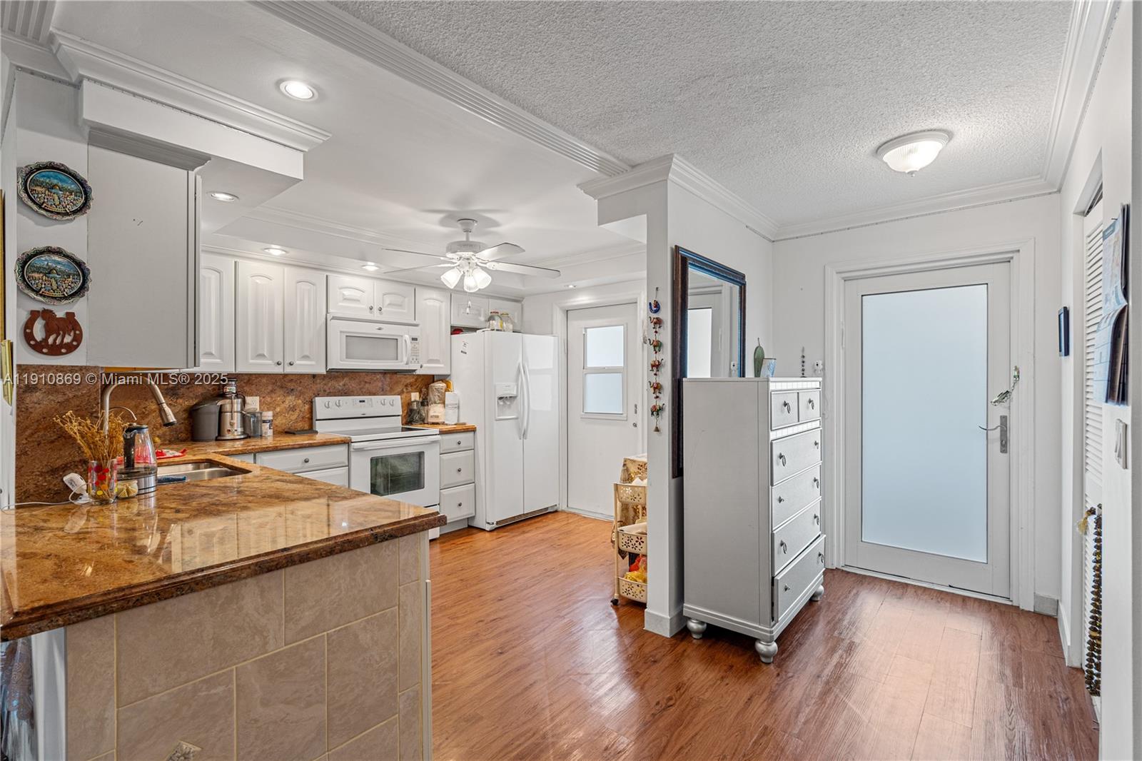 FAIRWAYS ROYALE CONDO - Residential