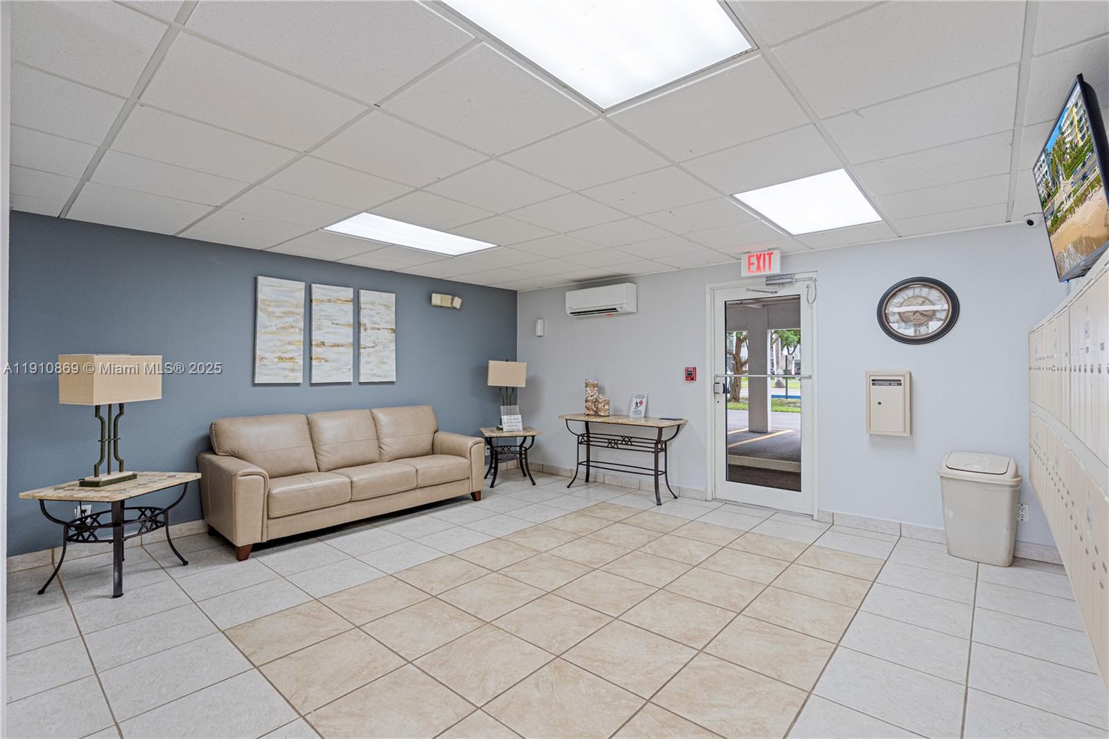 FAIRWAYS ROYALE CONDO - Residential