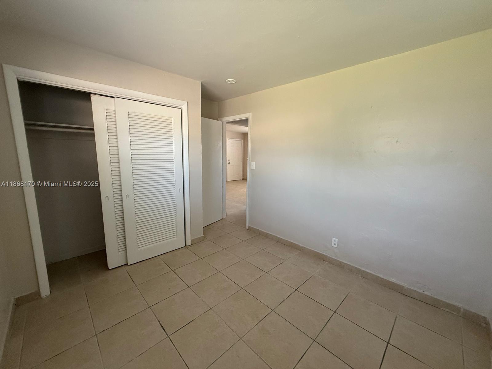 BLUE HERON PARK 1 - Residential Lease