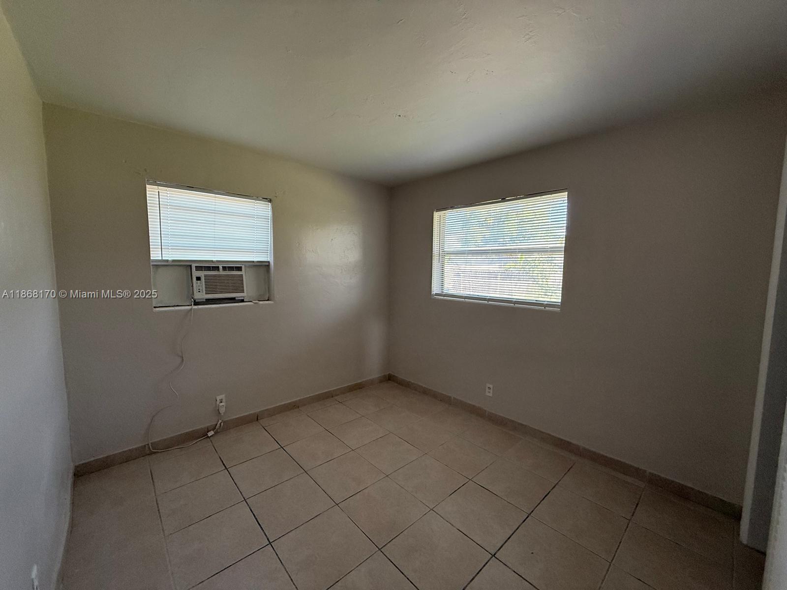 BLUE HERON PARK 1 - Residential Lease