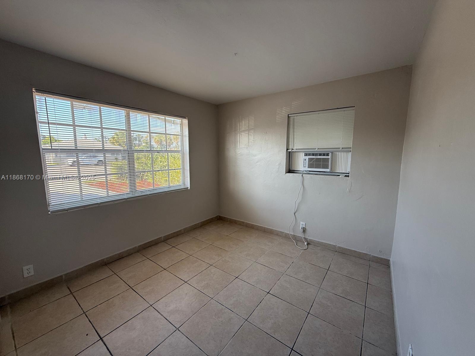 BLUE HERON PARK 1 - Residential Lease