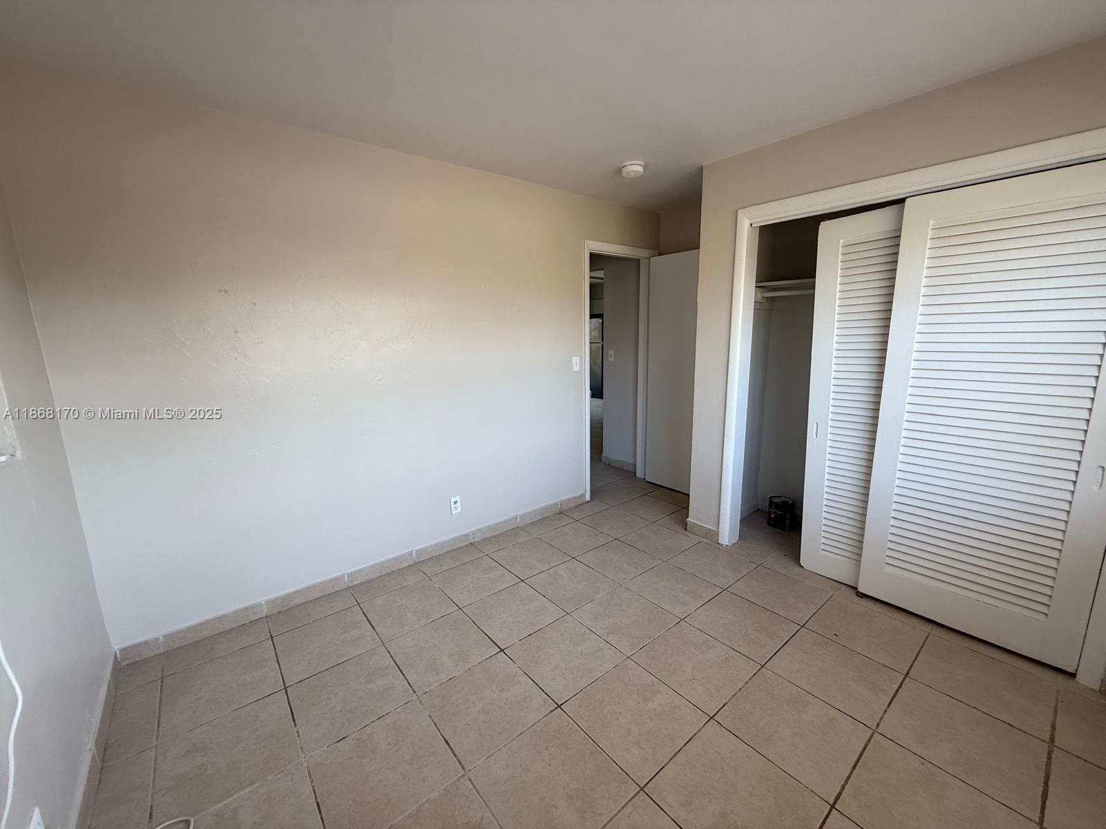 BLUE HERON PARK 1 - Residential Lease
