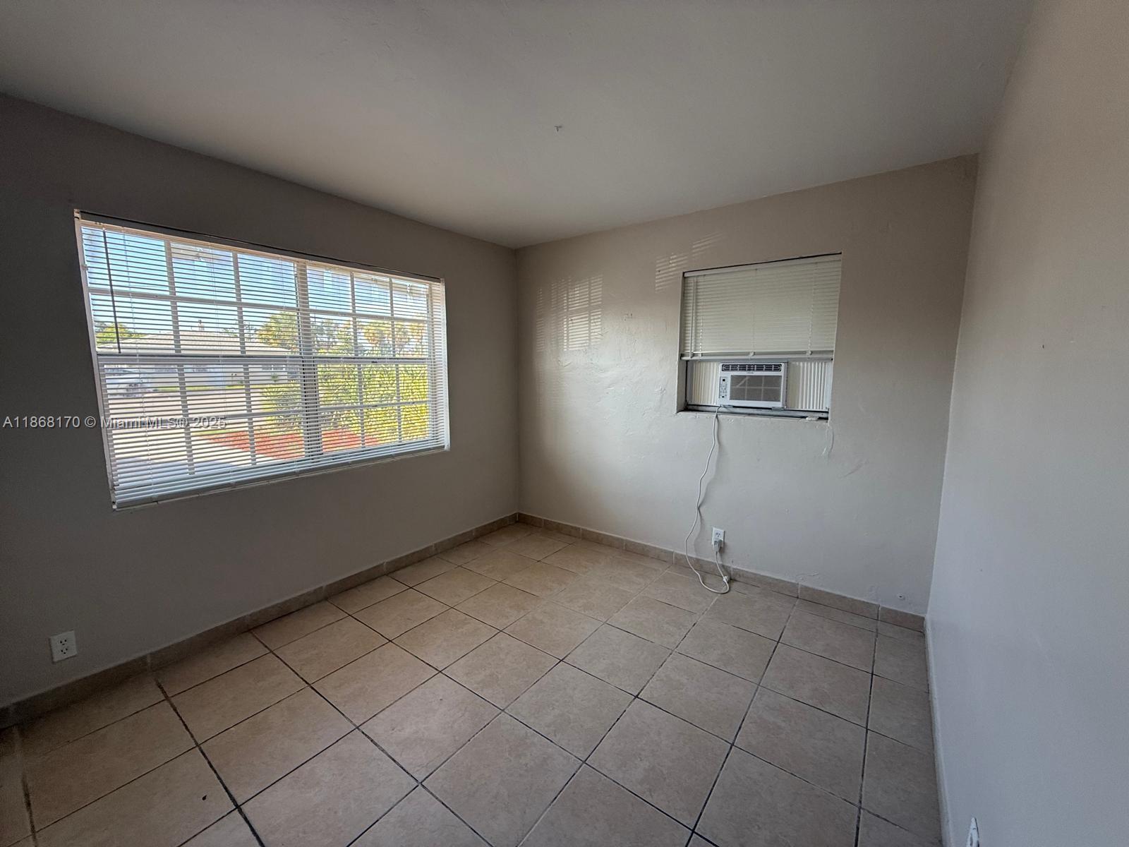 BLUE HERON PARK 1 - Residential Lease