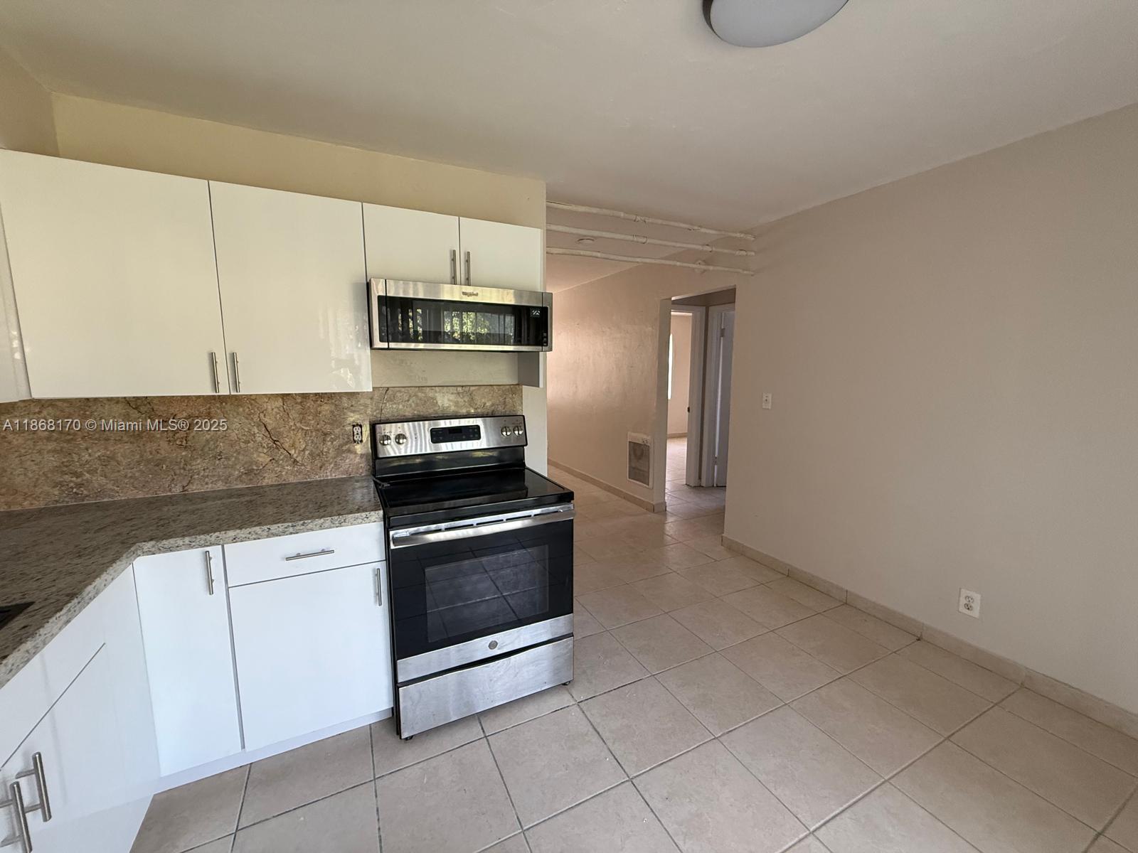 BLUE HERON PARK 1 - Residential Lease
