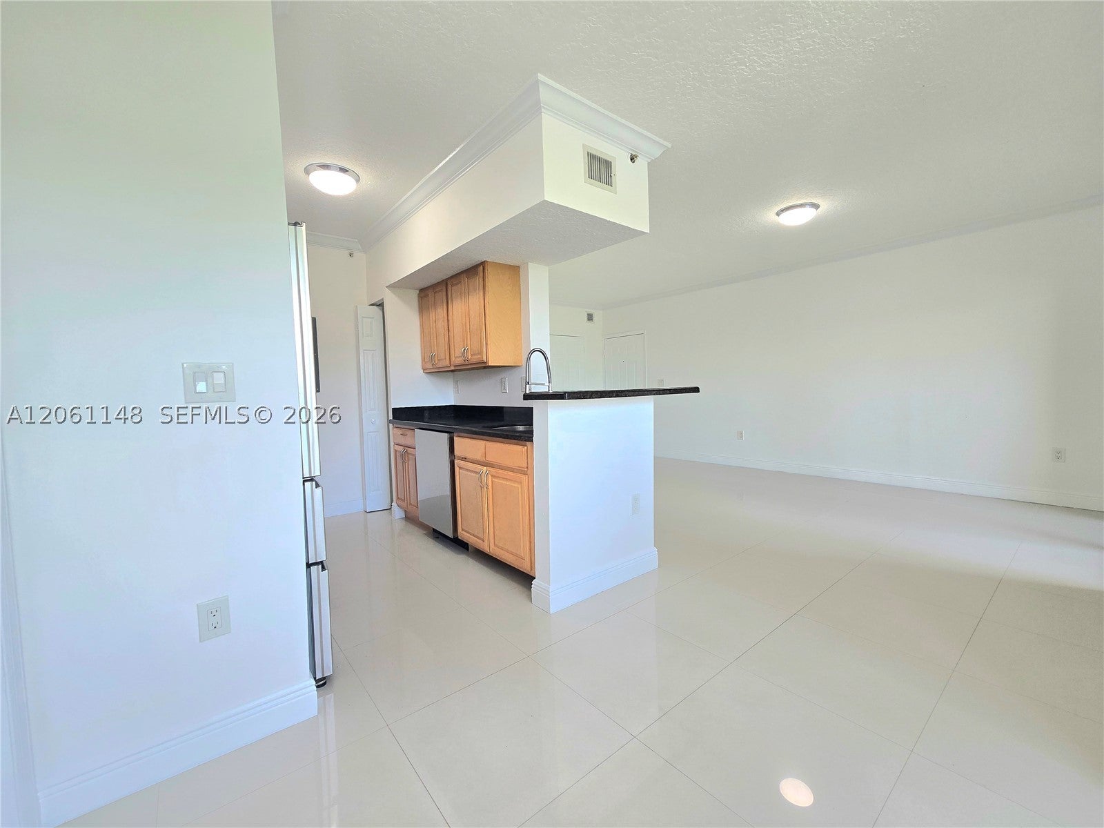 11600 SW 2nd St 18104