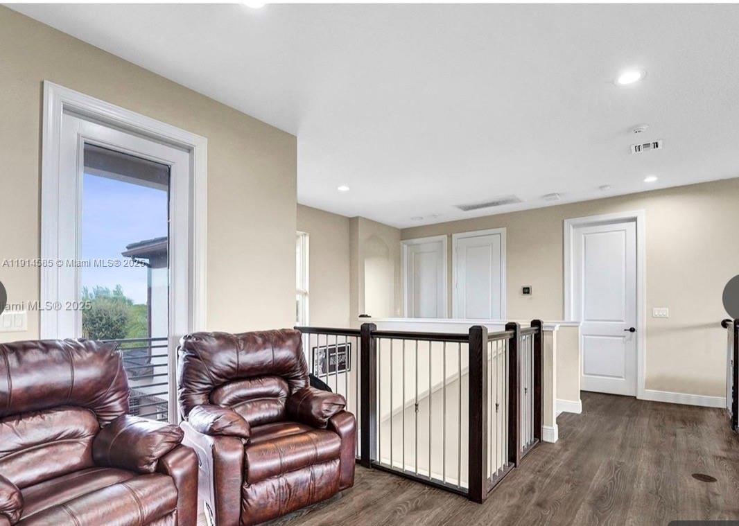 STILLWATER SHORES - Residential Lease