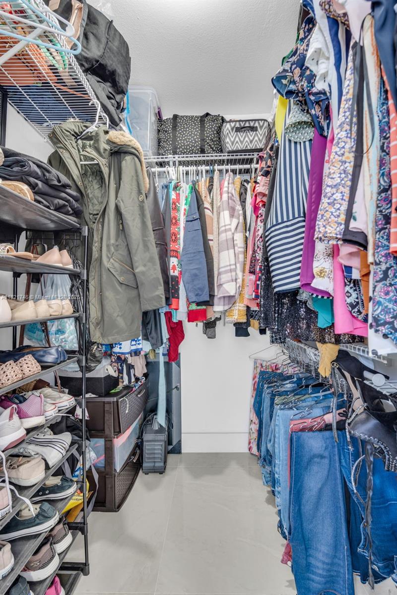 DRIFTWOOD ACRES NO 17 - Residential