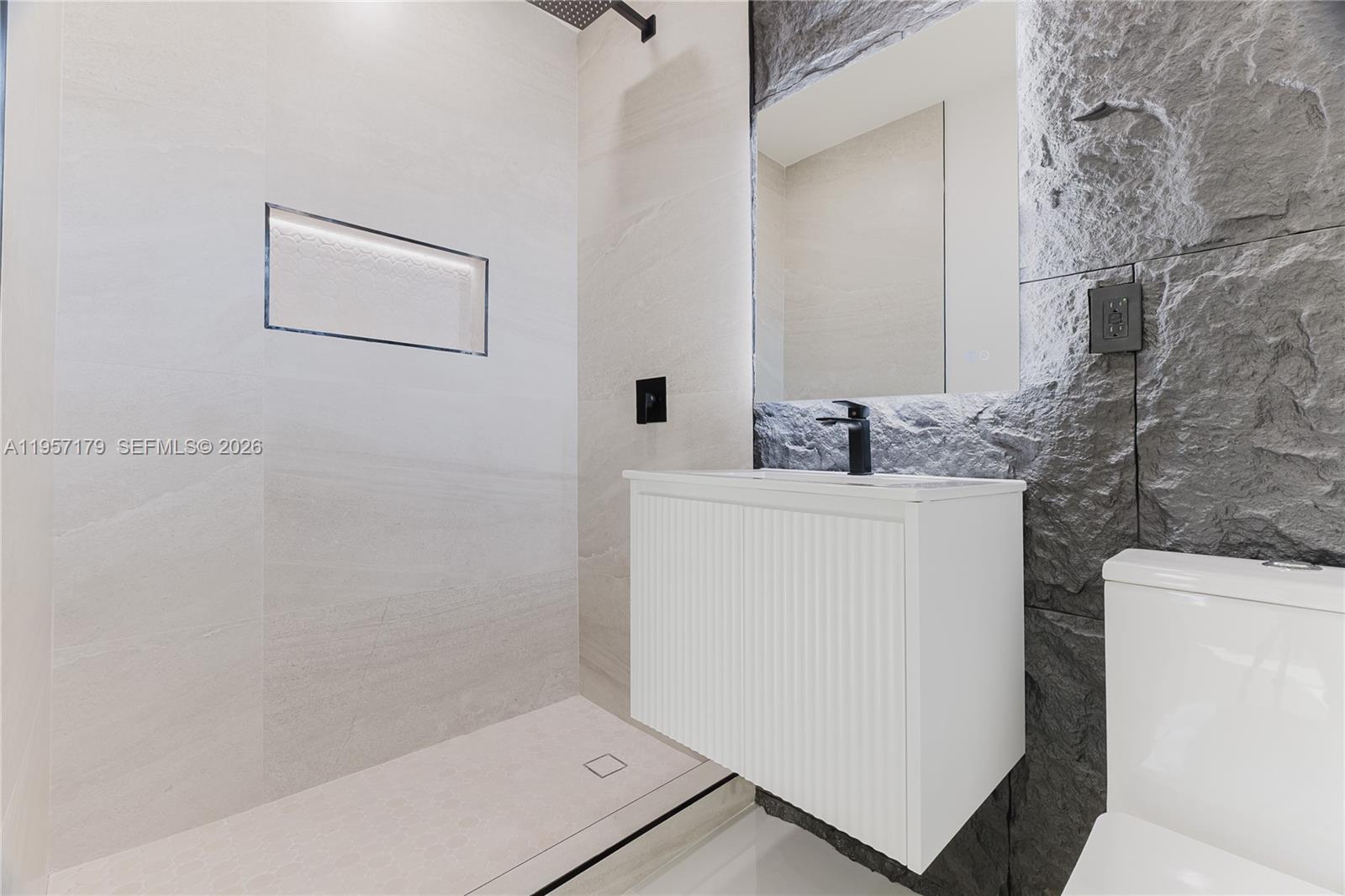 LAKE FOREST SEC 4 - Residential