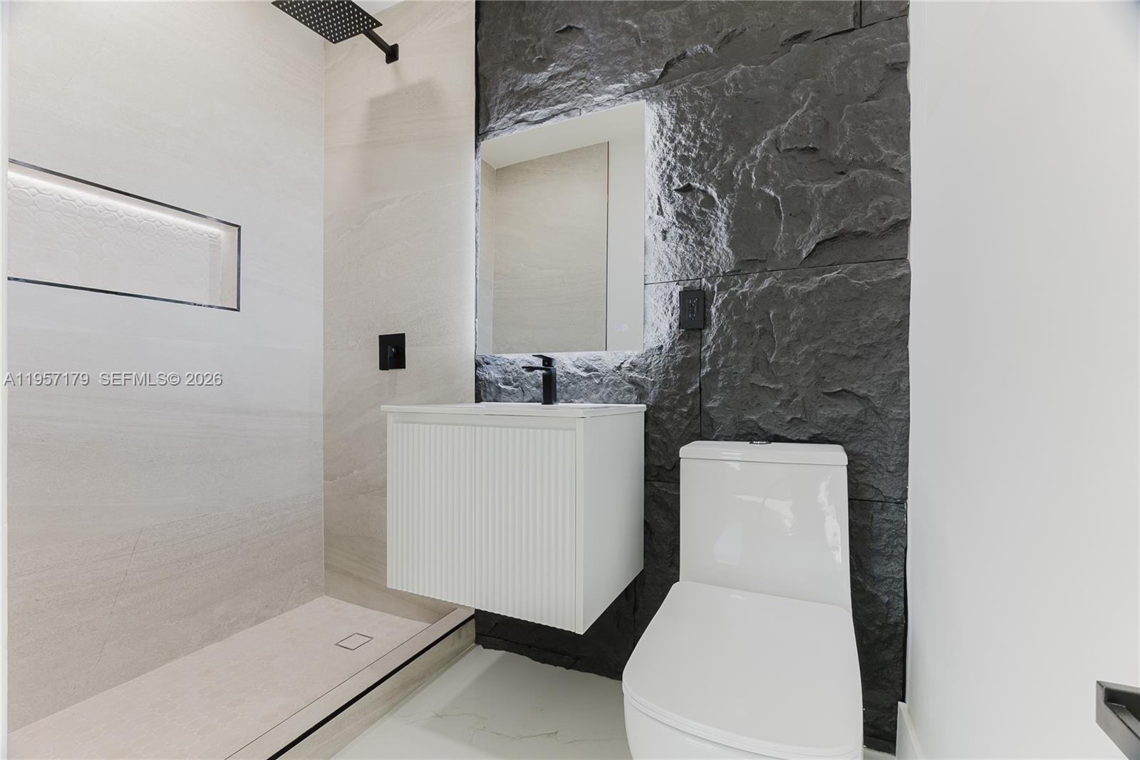 LAKE FOREST SEC 4 - Residential