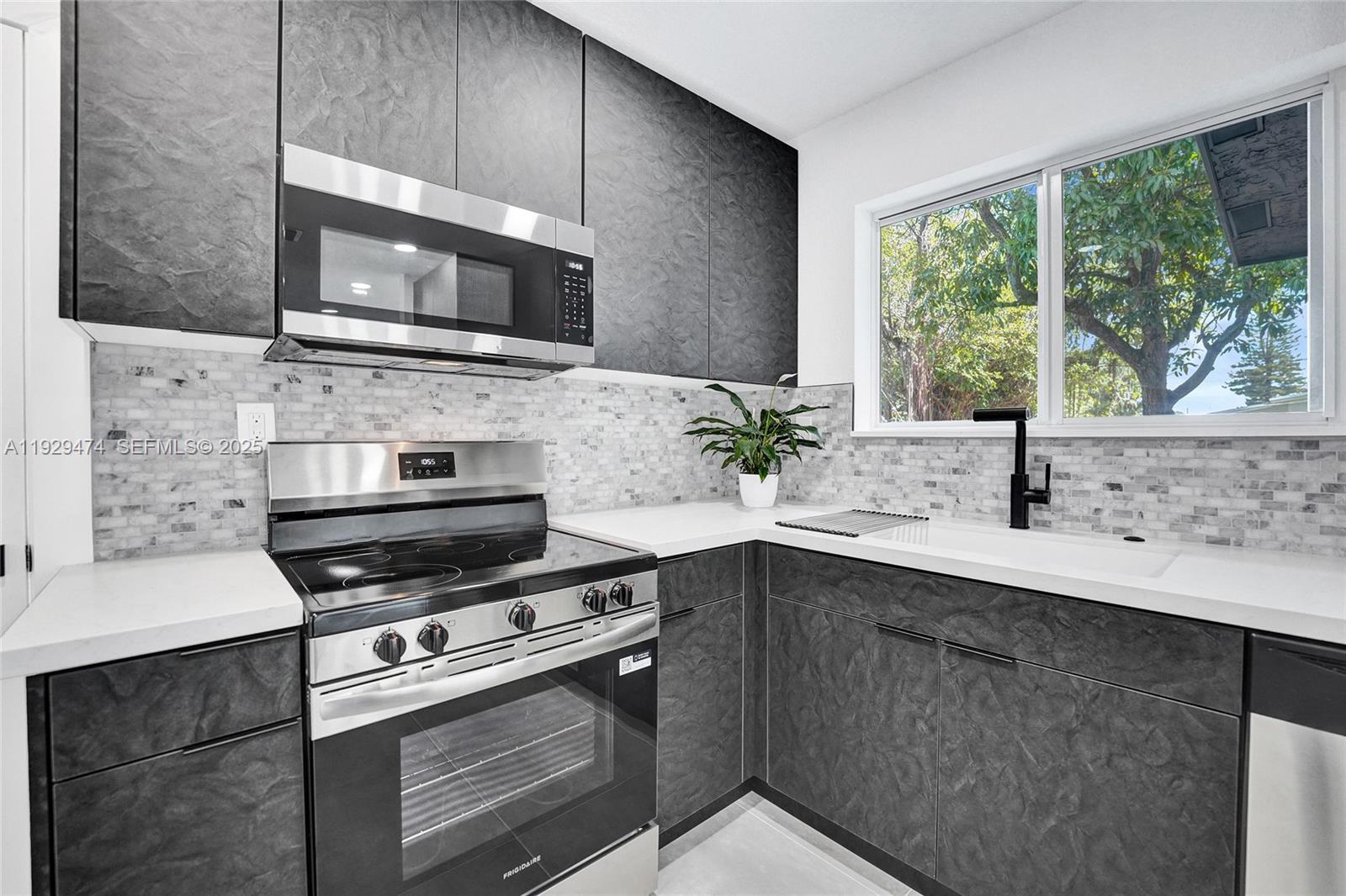 FAIRMONT - Residential