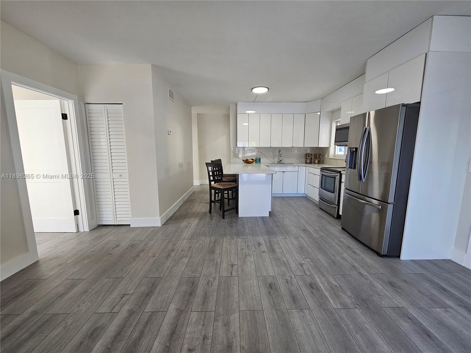 PORT LARGO 5TH ADD - Residential