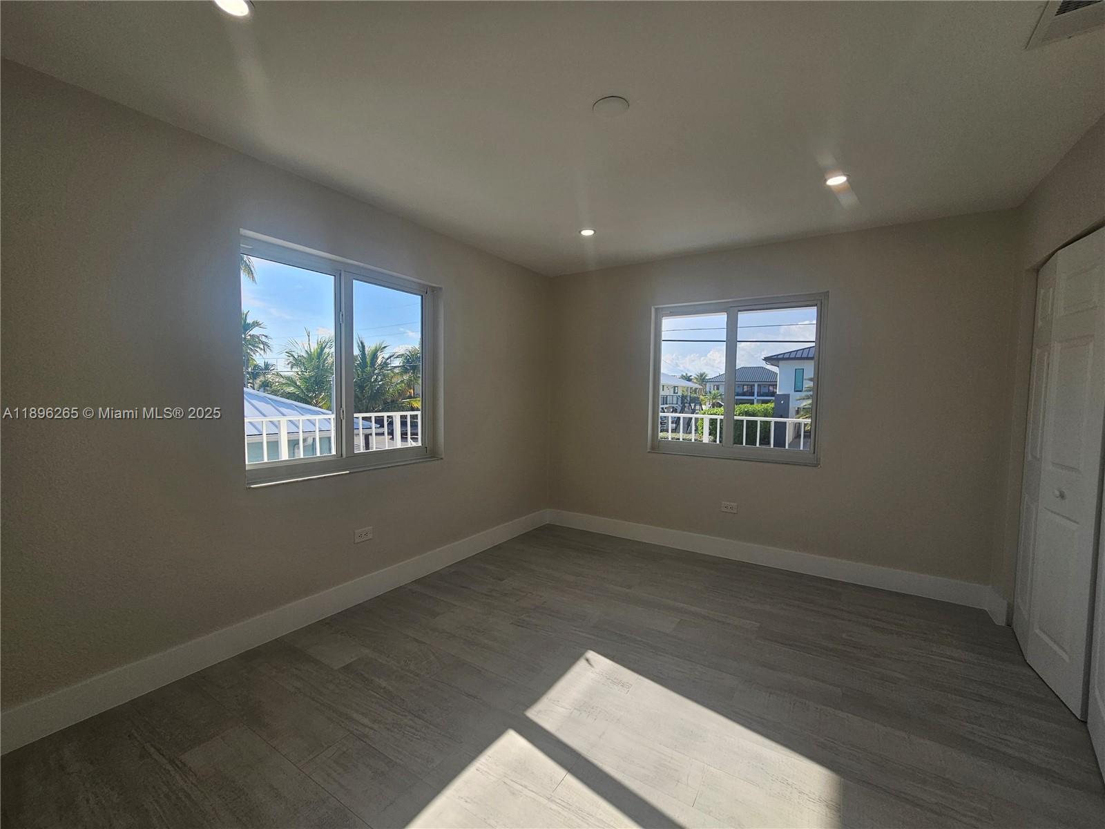 PORT LARGO 5TH ADD - Residential