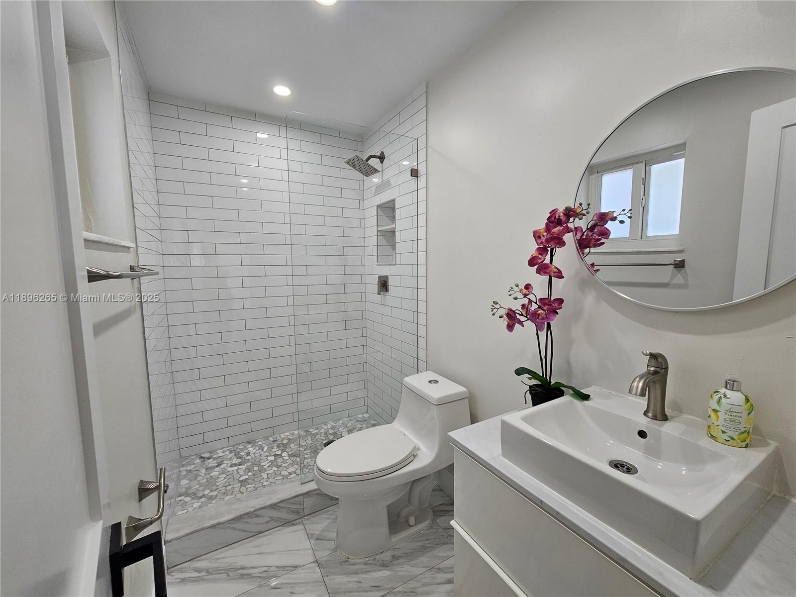 PORT LARGO 5TH ADD - Residential