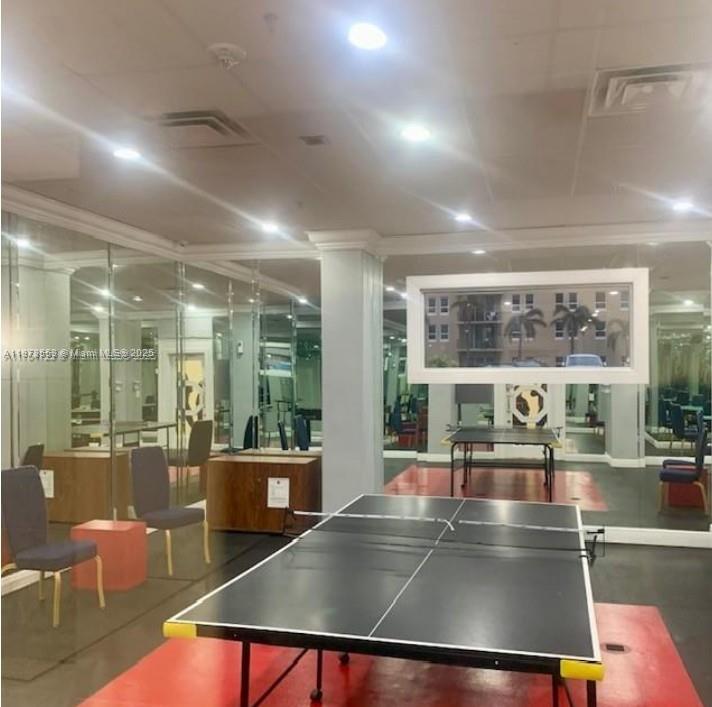 PARKER PLAZA CONDO ESTATE - Residential Lease