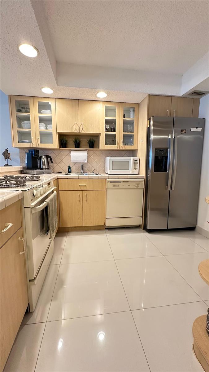 2030 S Ocean Dr 725
