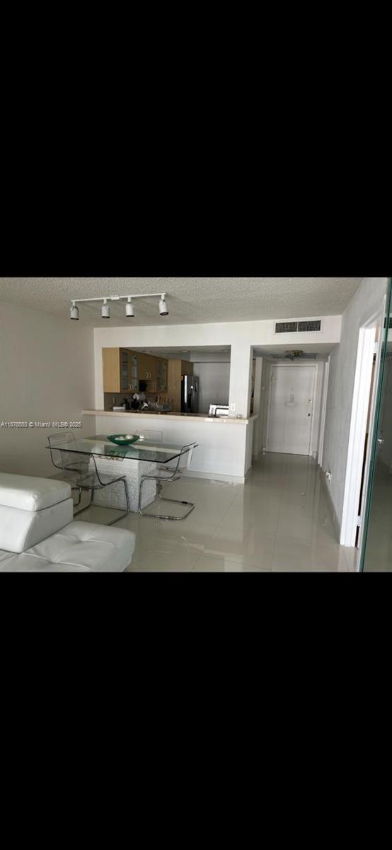 PARKER PLAZA CONDO ESTATE - Residential Lease