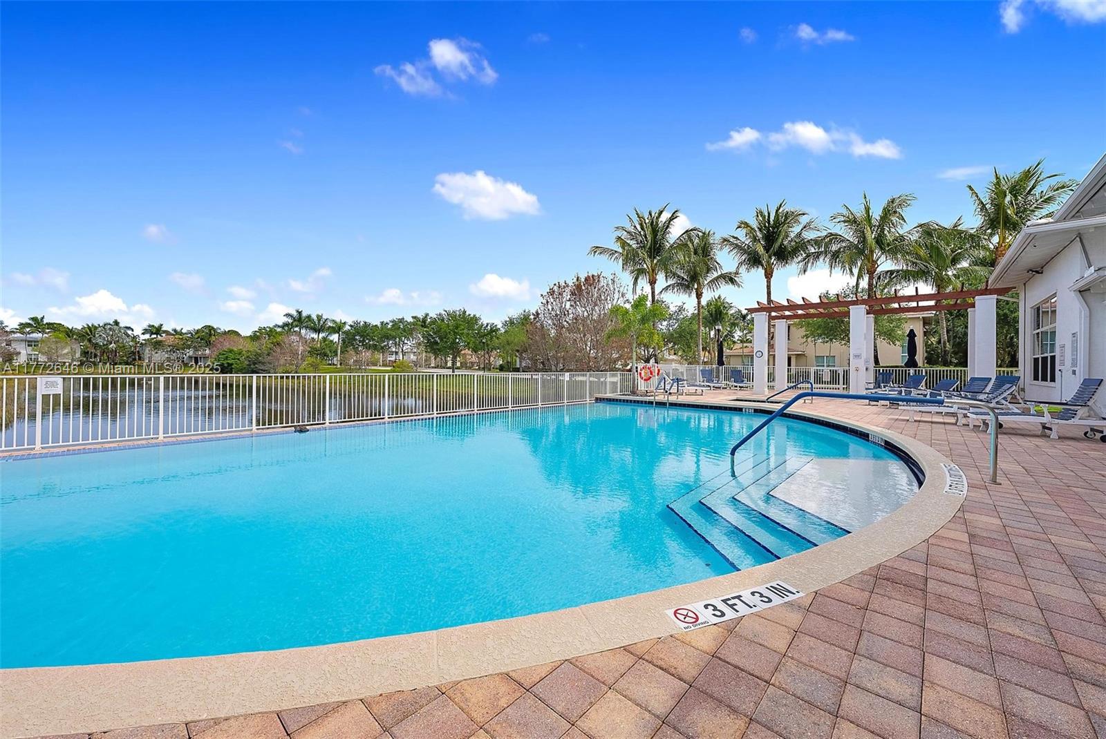 Hampton Cay - Residential