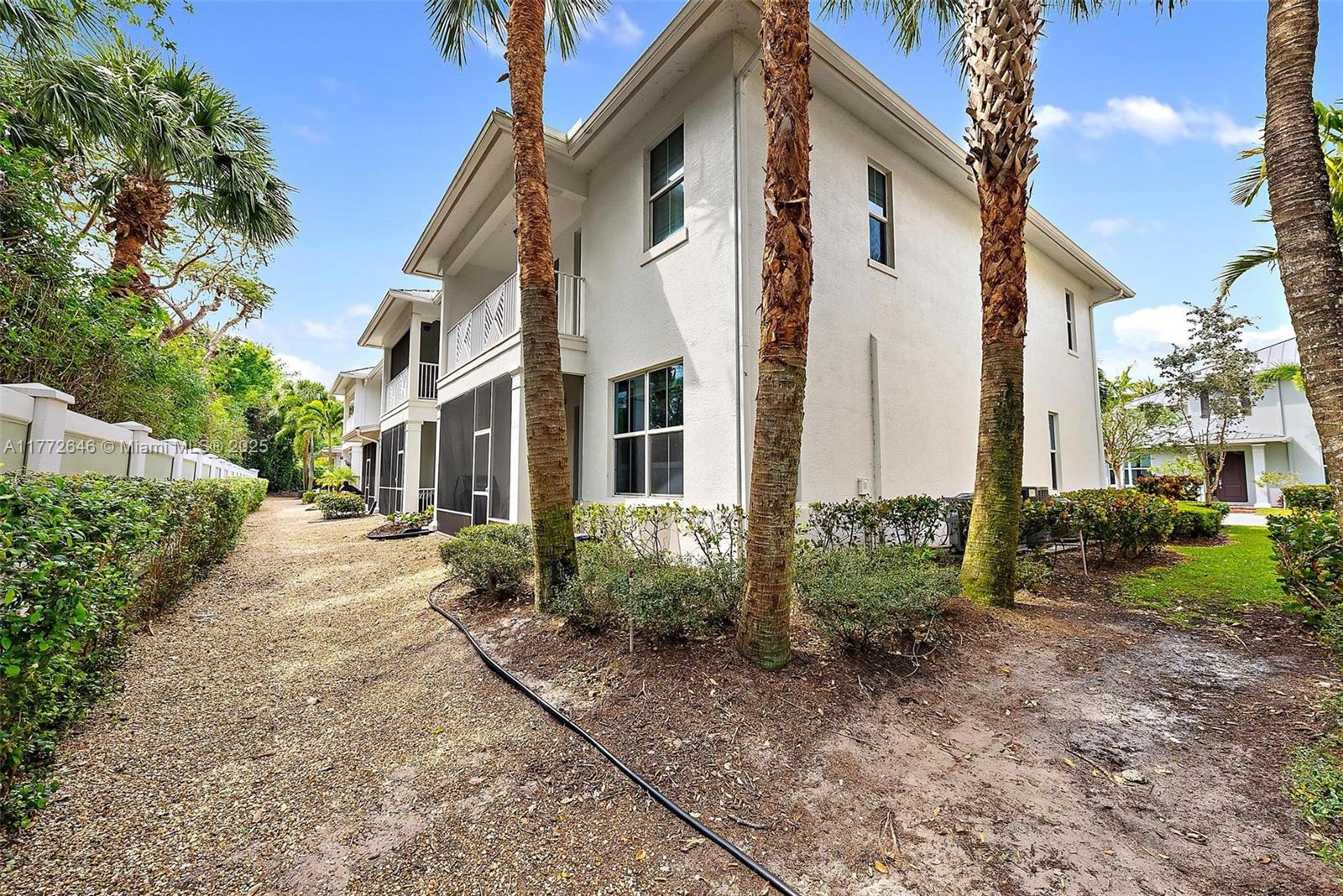 Hampton Cay - Residential