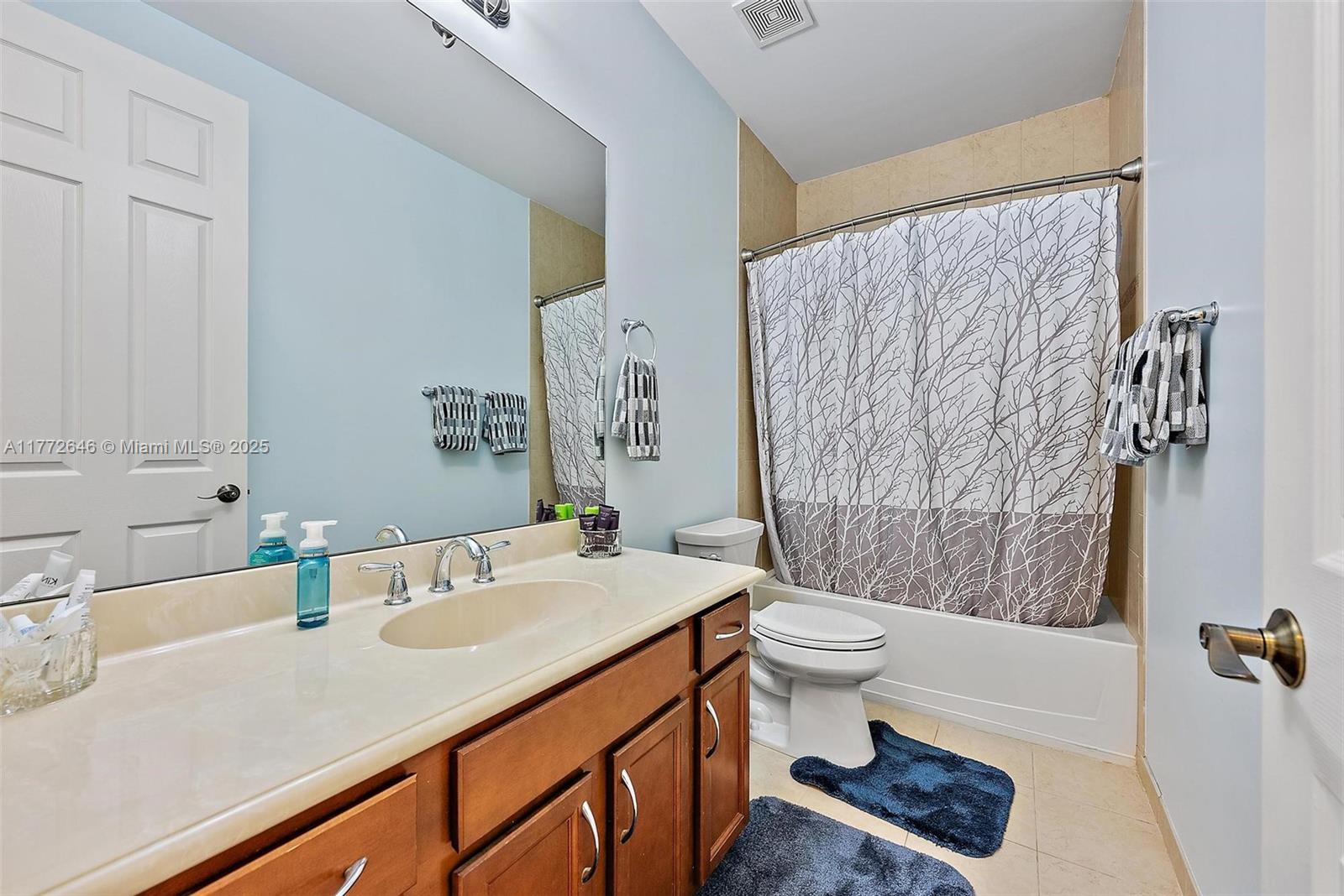 Hampton Cay - Residential