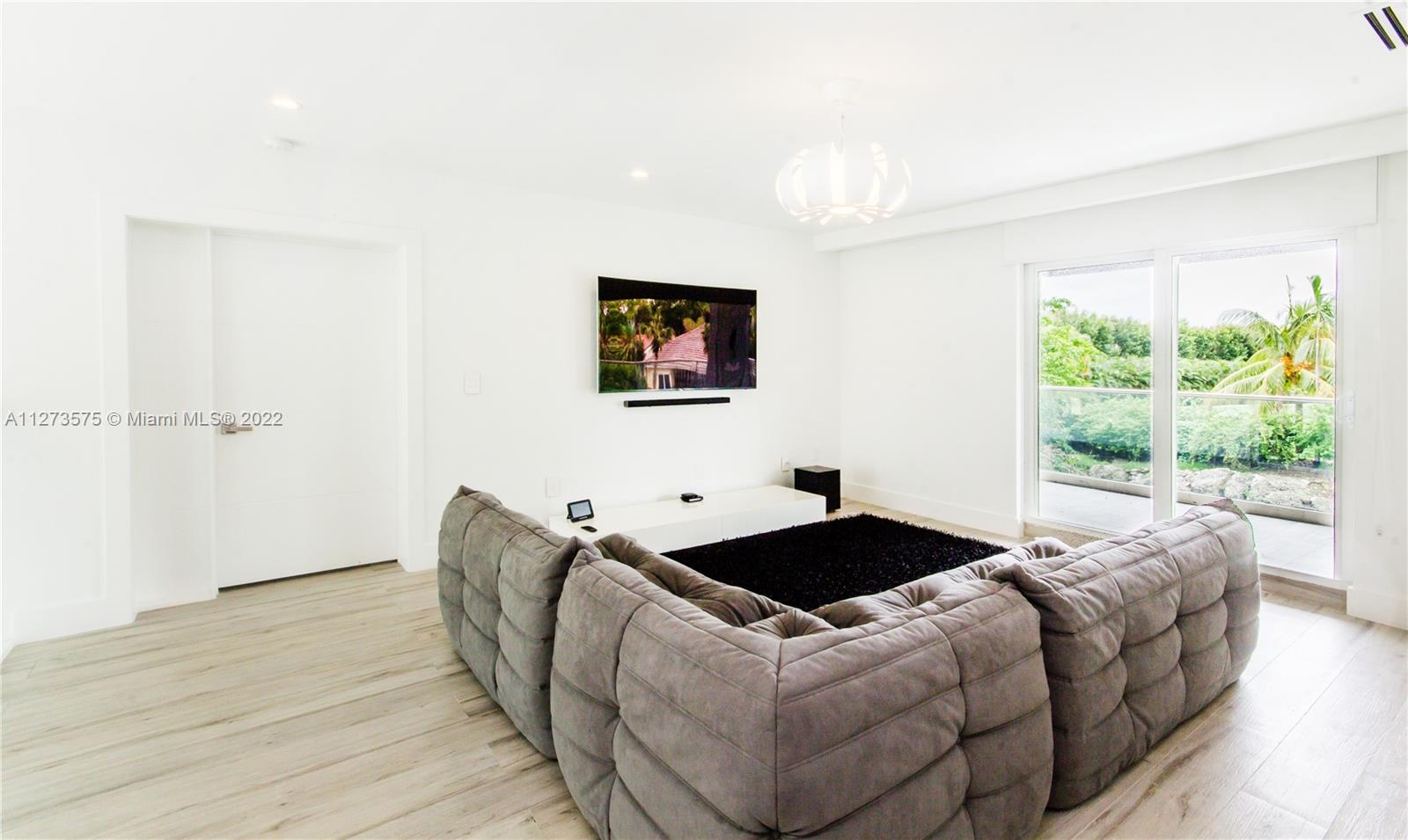 AMEND PLAT OF A PORT DORA - Residential