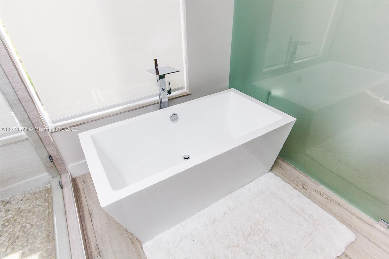 AMEND PLAT OF A PORT DORA - Residential