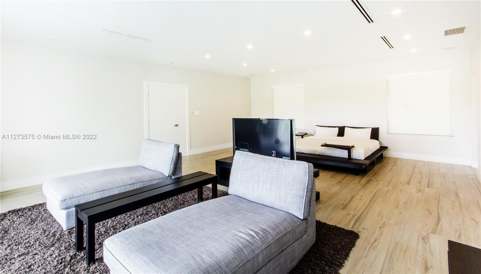 AMEND PLAT OF A PORT DORA - Residential