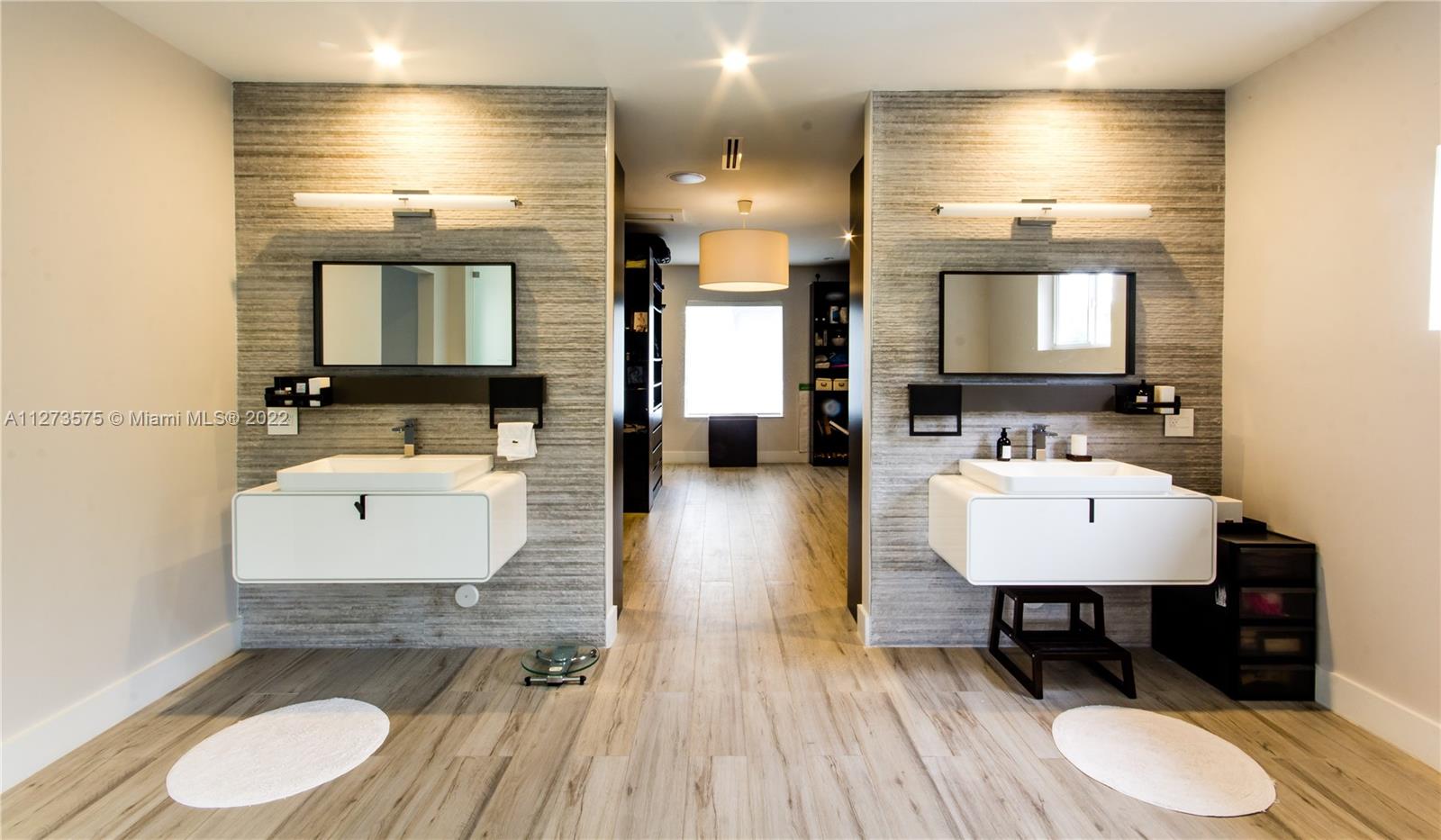 AMEND PLAT OF A PORT DORA - Residential