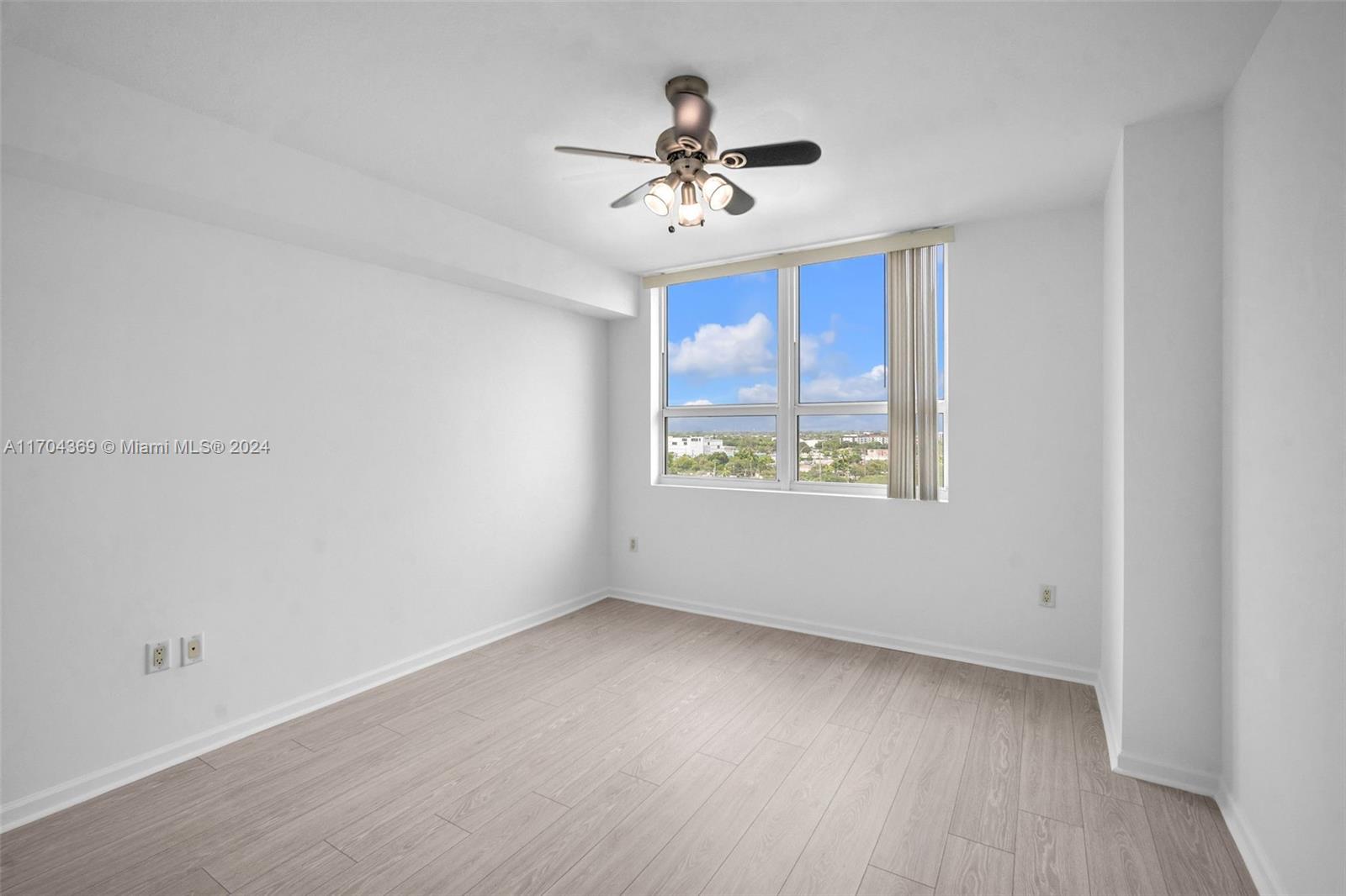 SYMPHONY NORTH CONDO - Residential