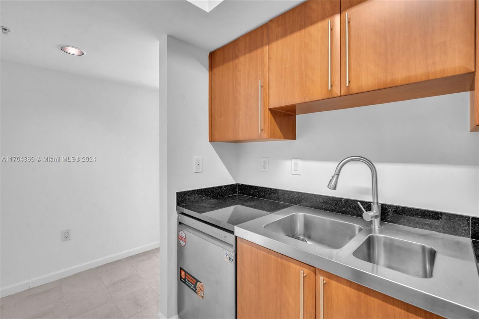 SYMPHONY NORTH CONDO - Residential