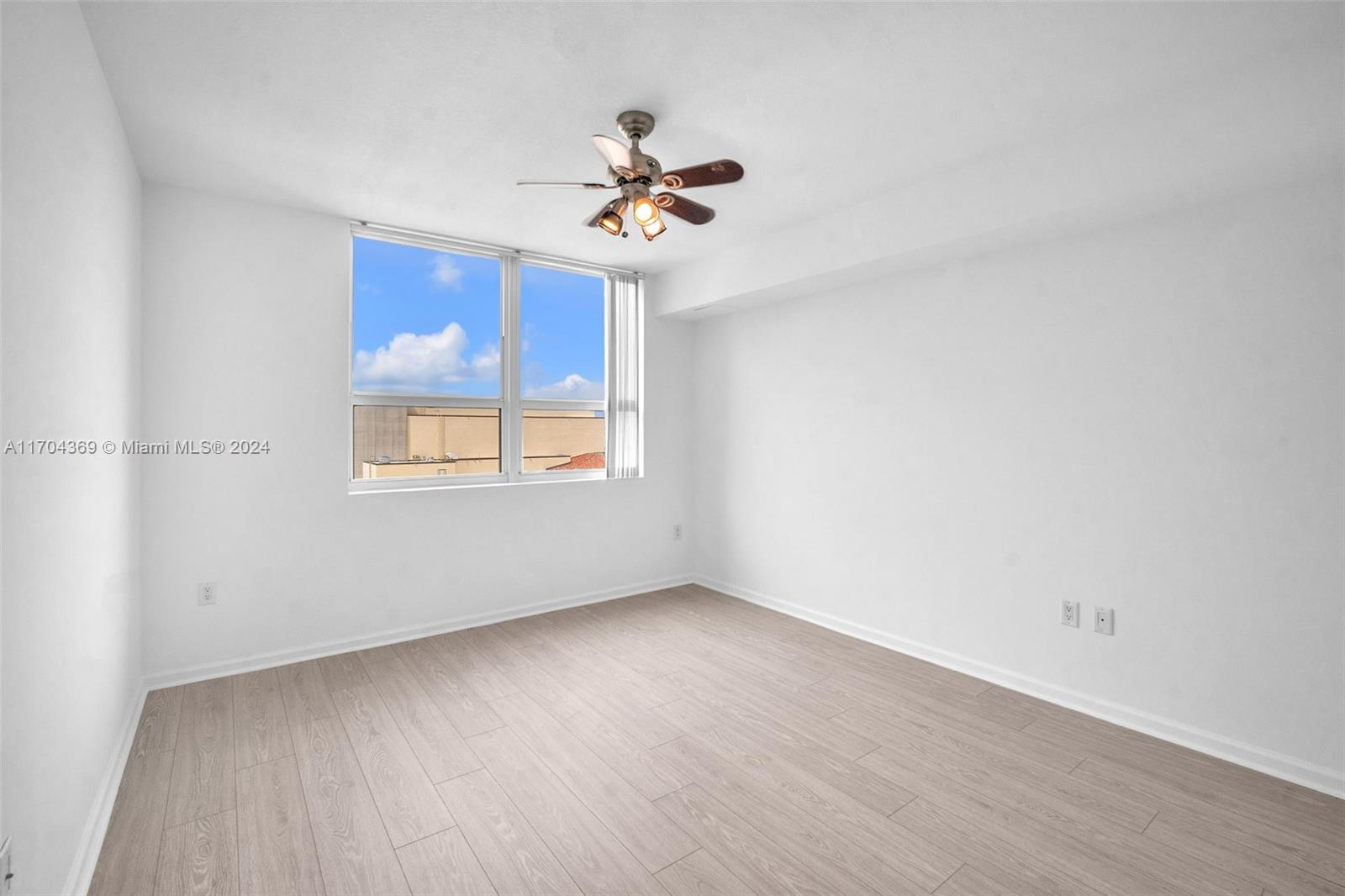 SYMPHONY NORTH CONDO - Residential