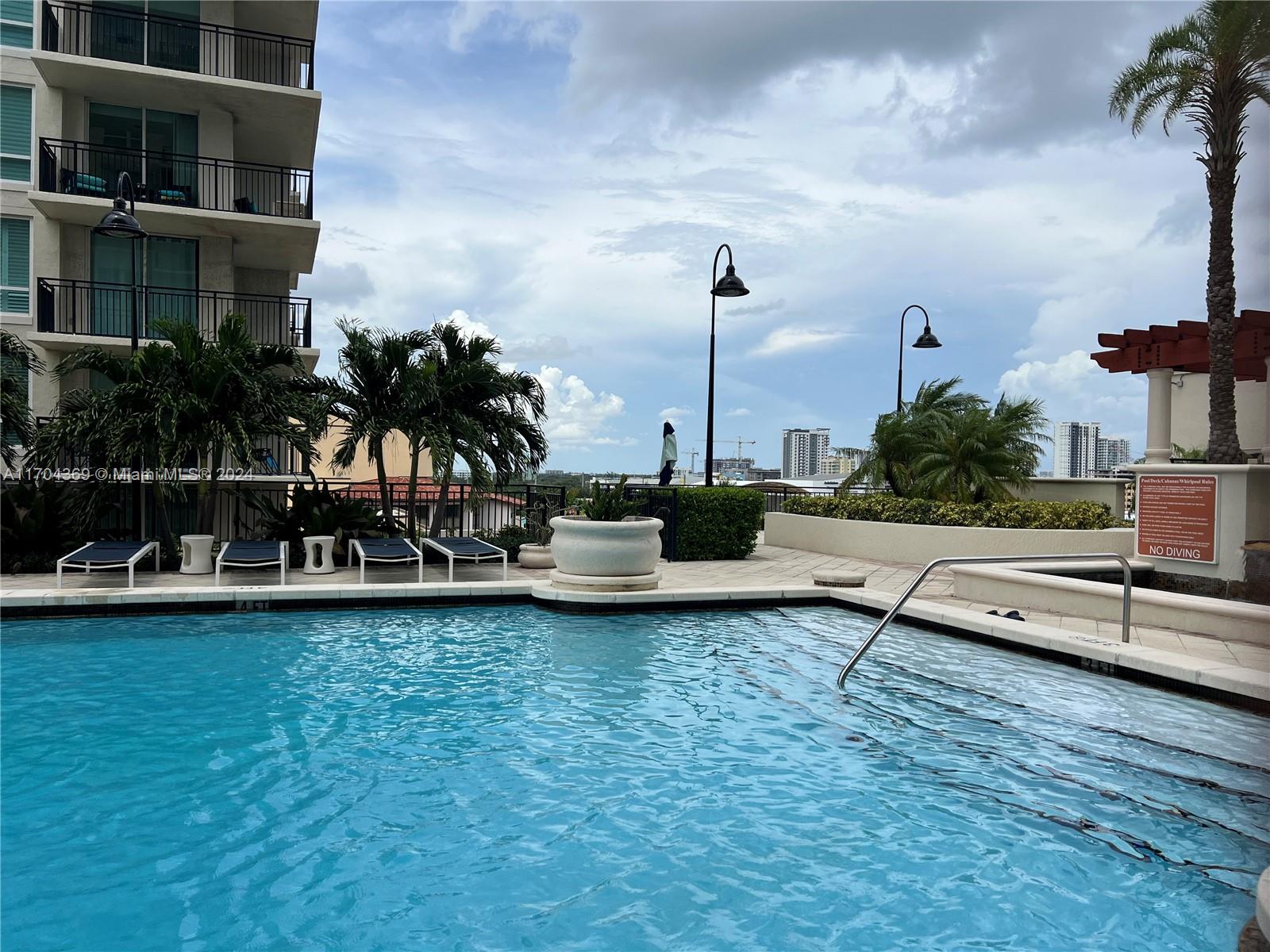 SYMPHONY NORTH CONDO - Residential