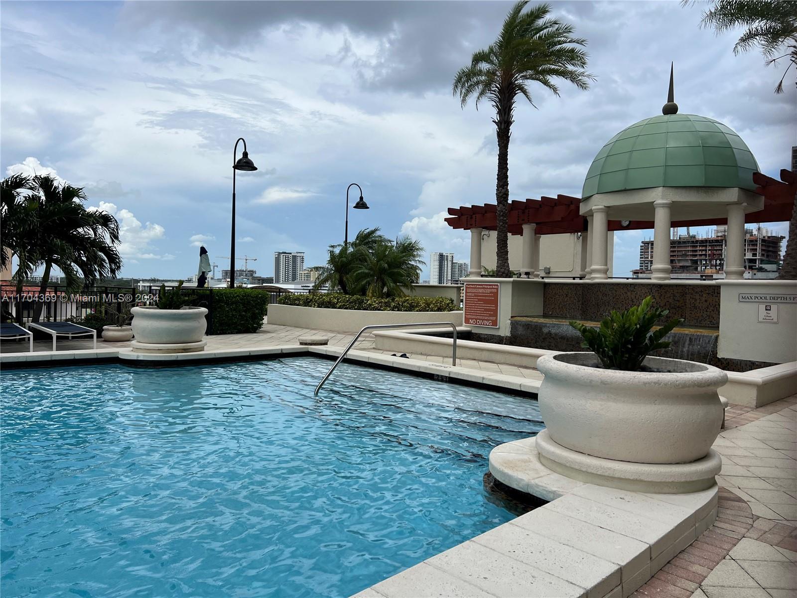 SYMPHONY NORTH CONDO - Residential