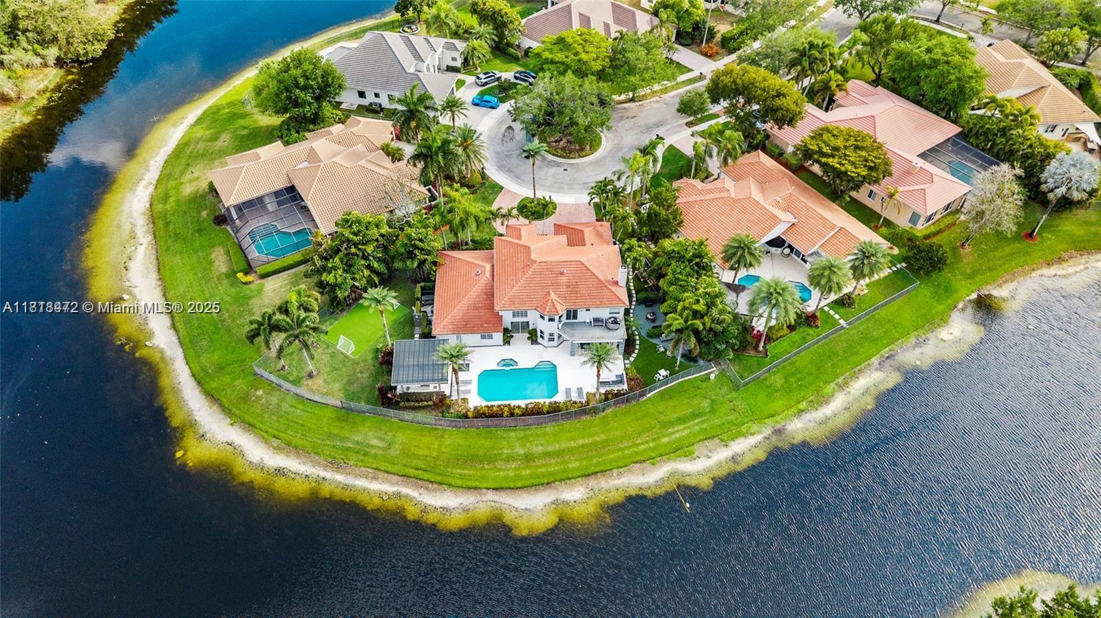 3272 Muirfield