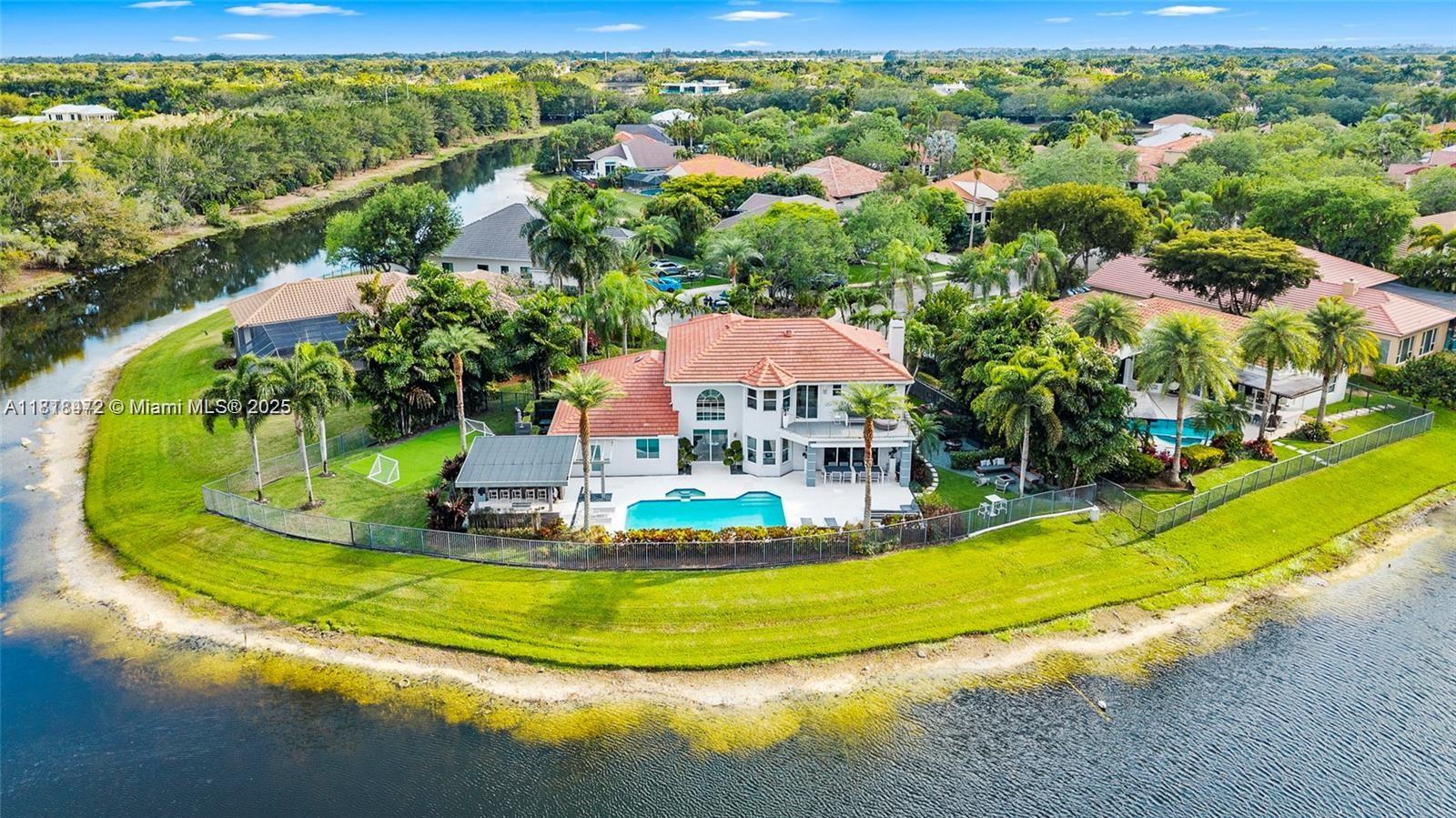 3272 Muirfield