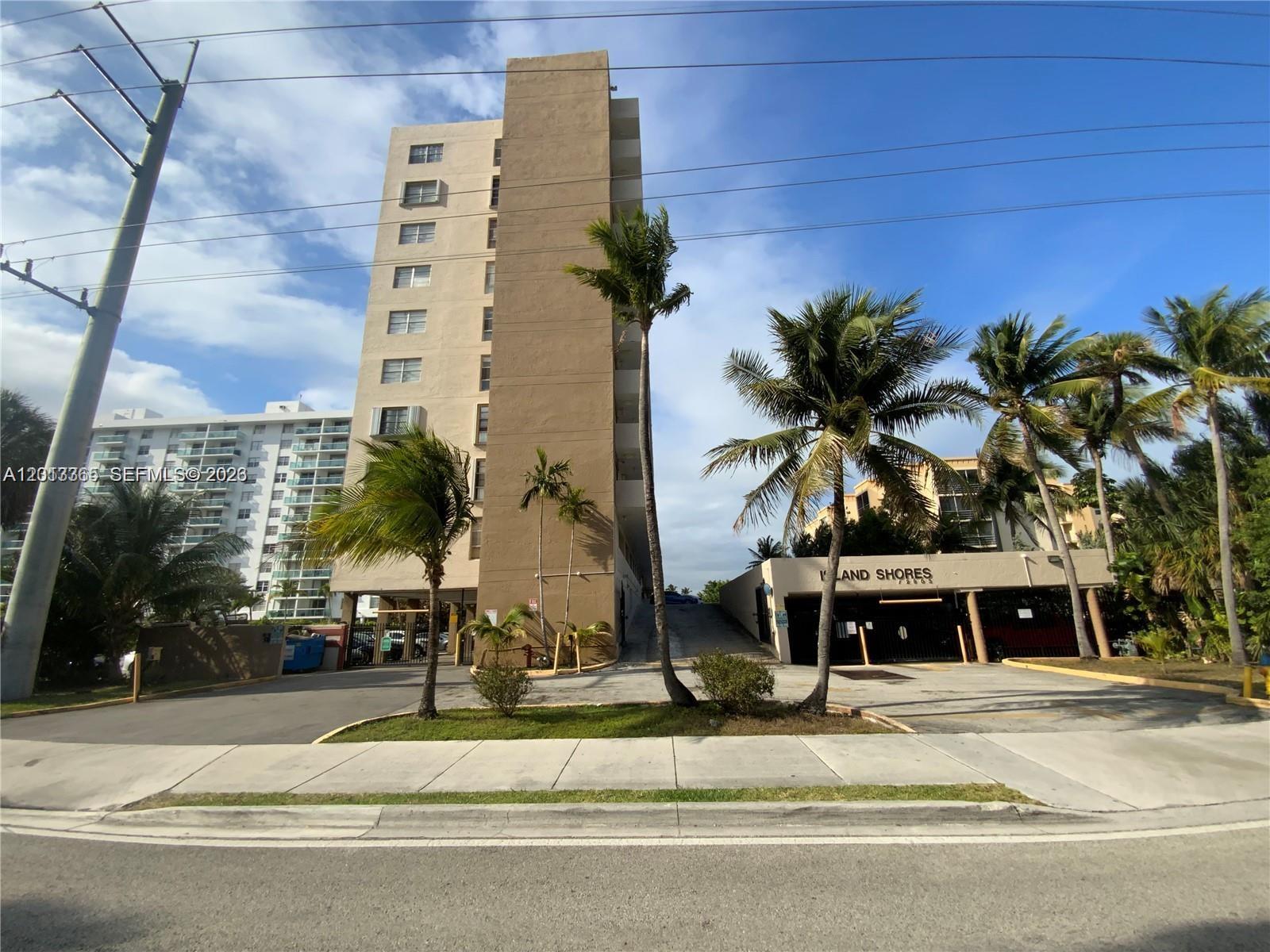 ISLAND SHORES CONDO - Residential Lease