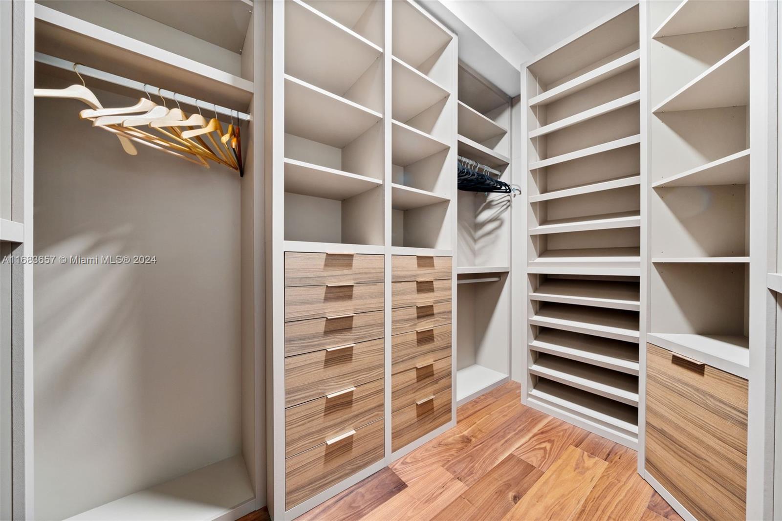 TURNBERRY OCEAN COLONY SO - Residential