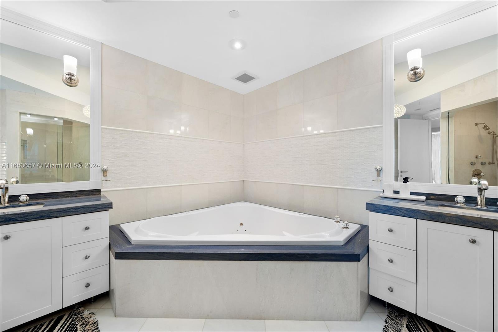 TURNBERRY OCEAN COLONY SO - Residential