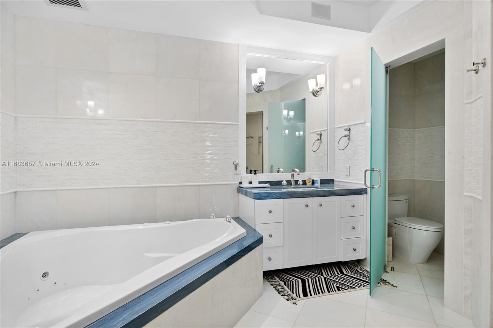 TURNBERRY OCEAN COLONY SO - Residential