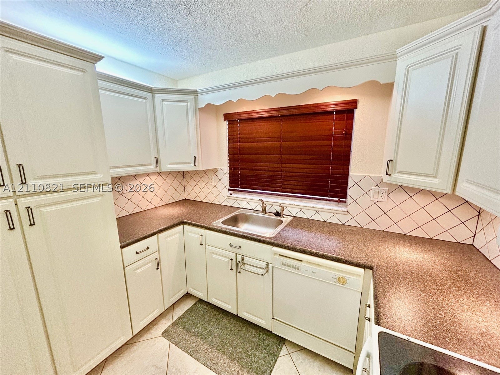 9020 Sunrise Lakes Blvd 303, Sunrise FL 33322