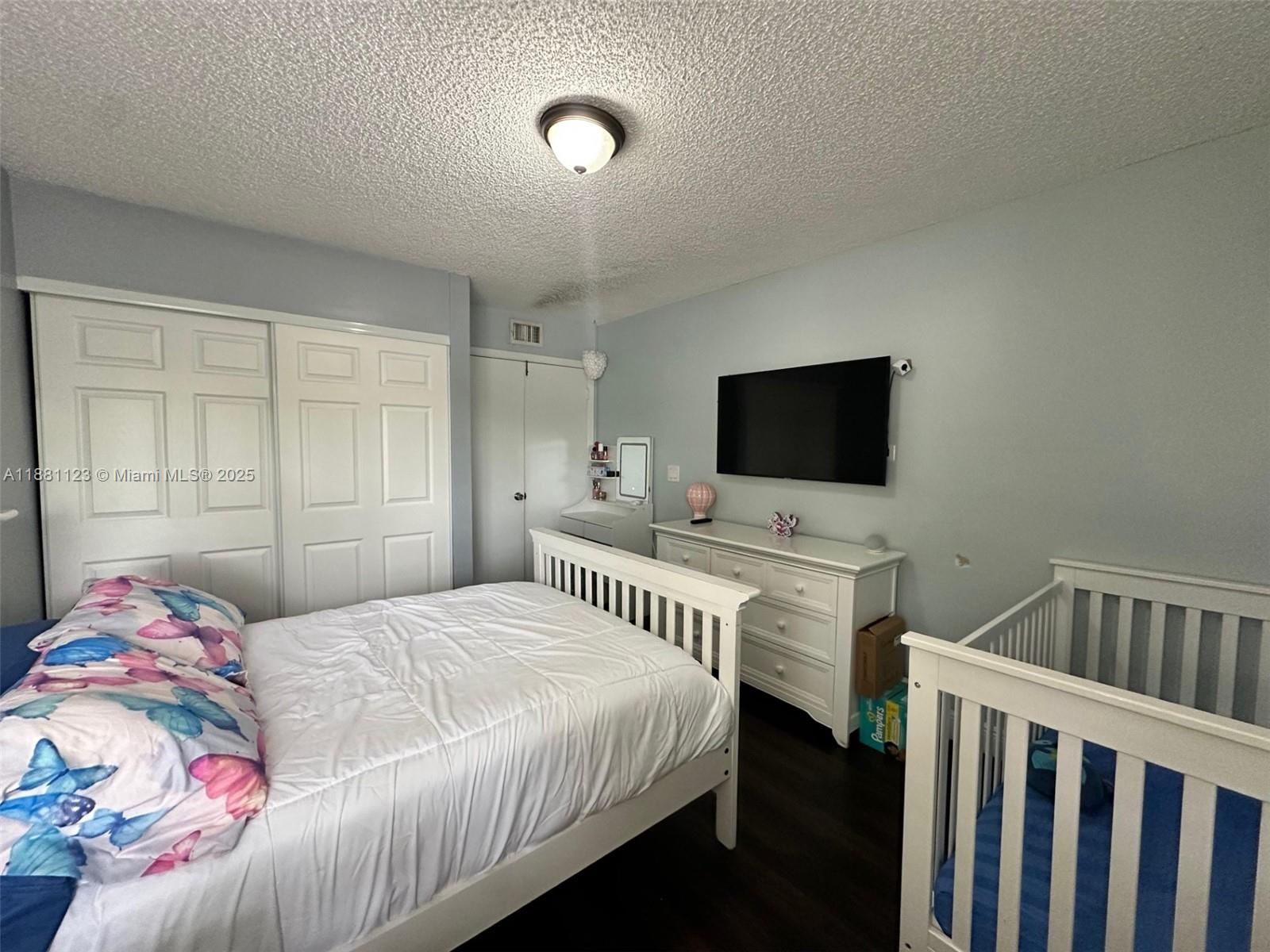 CENTERPOINTE CONDO - Residential Lease