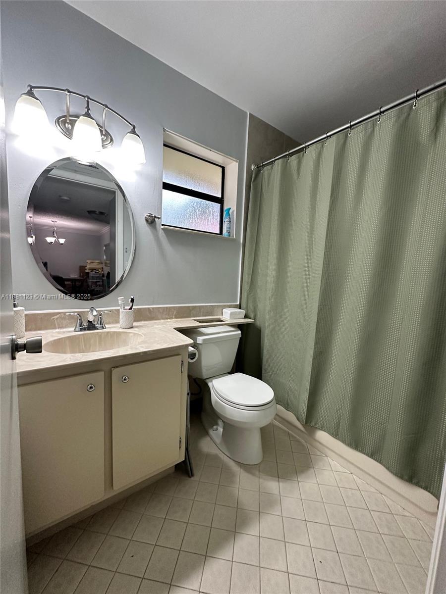 CENTERPOINTE CONDO - Residential Lease