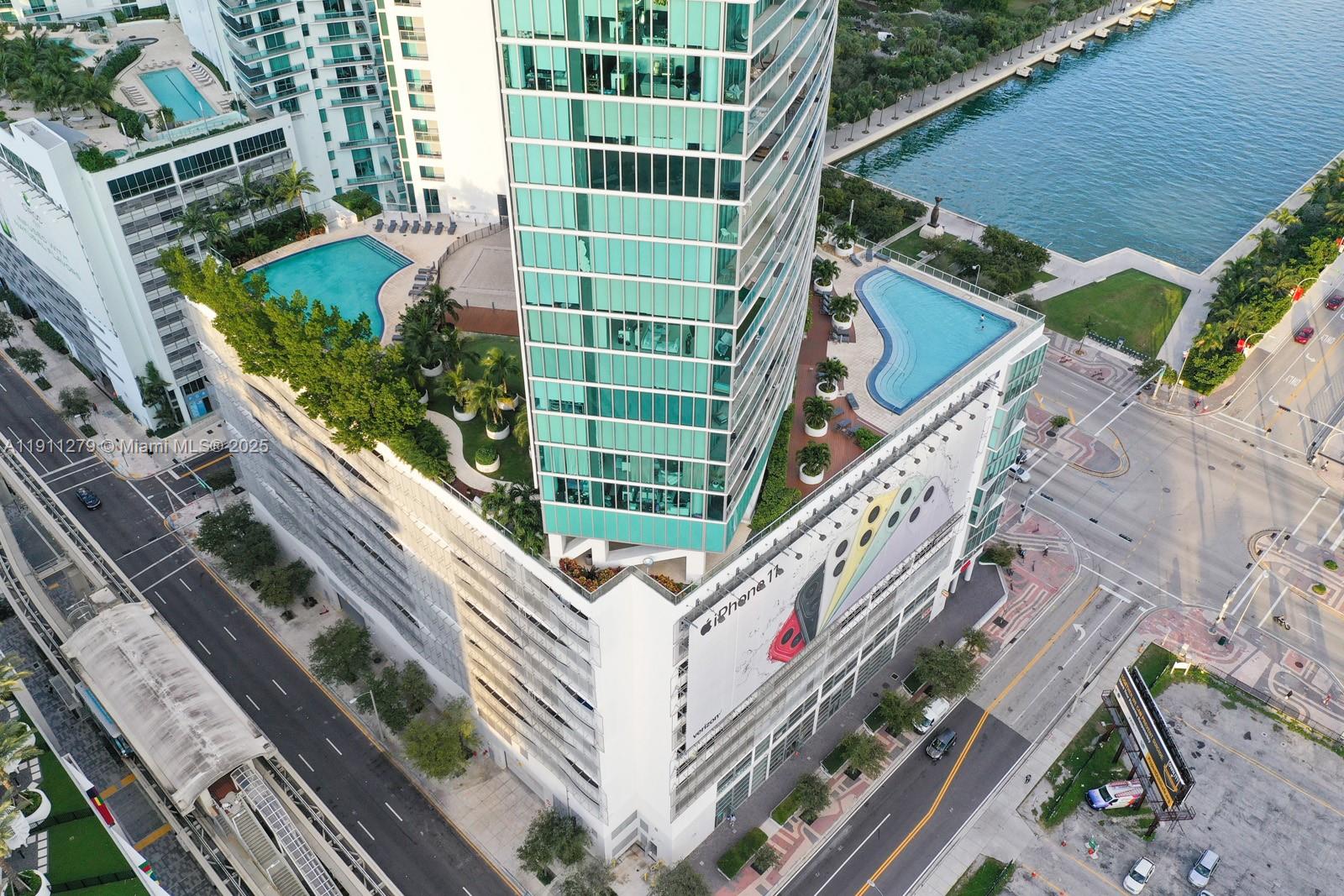 MARINA BLUE CONDO - Residential